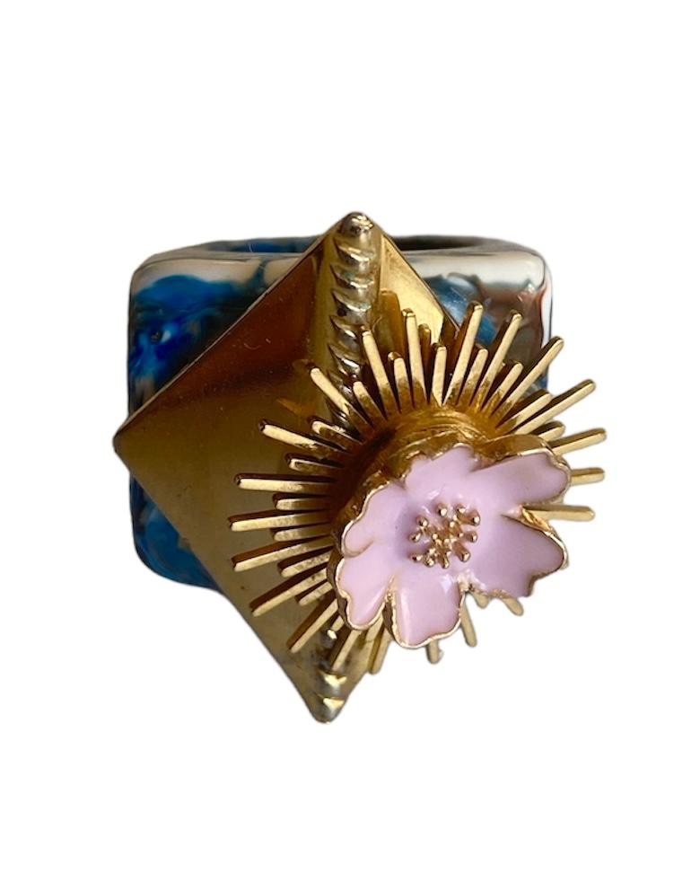 This is a unique piece created by Ludmila Navarro, fine artist & jewellery designer. A totally handmade ring which it was created from a sustainable process during which she recovers and improves several antique and vintage jewels and elements