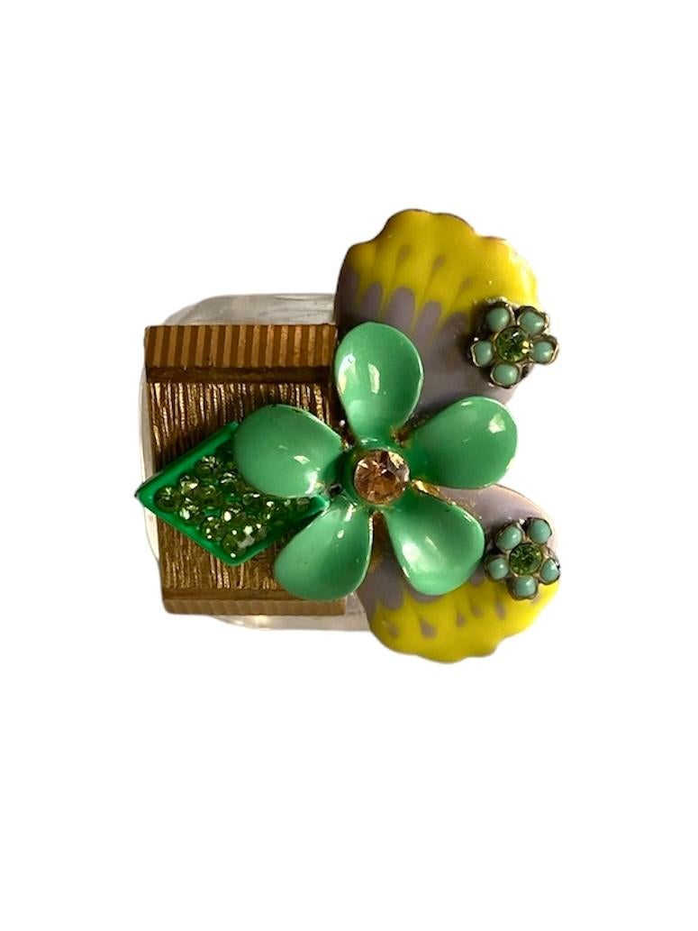 Artigiano Anello unico. Handmade & High Upcycling. Pezzi in resina, cristallo e vintage. 18 mm. in vendita