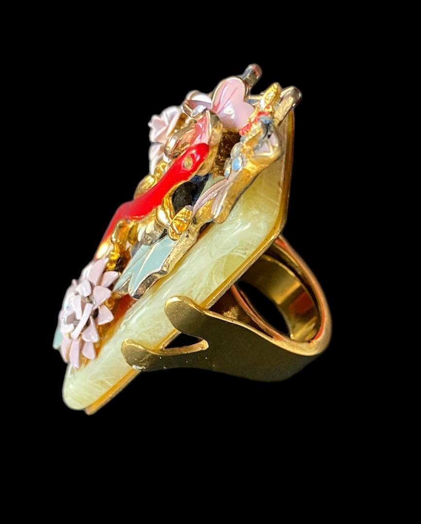 Anillo Único. High Upcycling. Cuarzo, bronce chapado en oro y elementos vintage. en venta 5