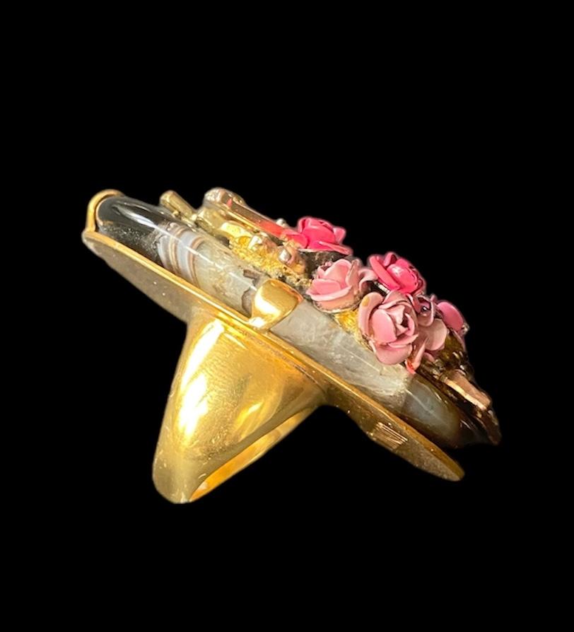 Anillo Único. High Upcycling. Cuarzo, bronce chapado en oro y elementos vintage. en venta 5