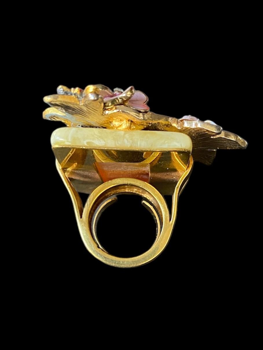 Anillo Único. High Upcycling. Cuarzo, bronce chapado en oro y elementos vintage. en venta 6