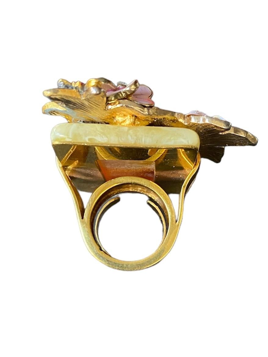 Anillo Único. High Upcycling. Cuarzo, bronce chapado en oro y elementos vintage. en Nuevo estado para la venta en ZARAGOZA, ES