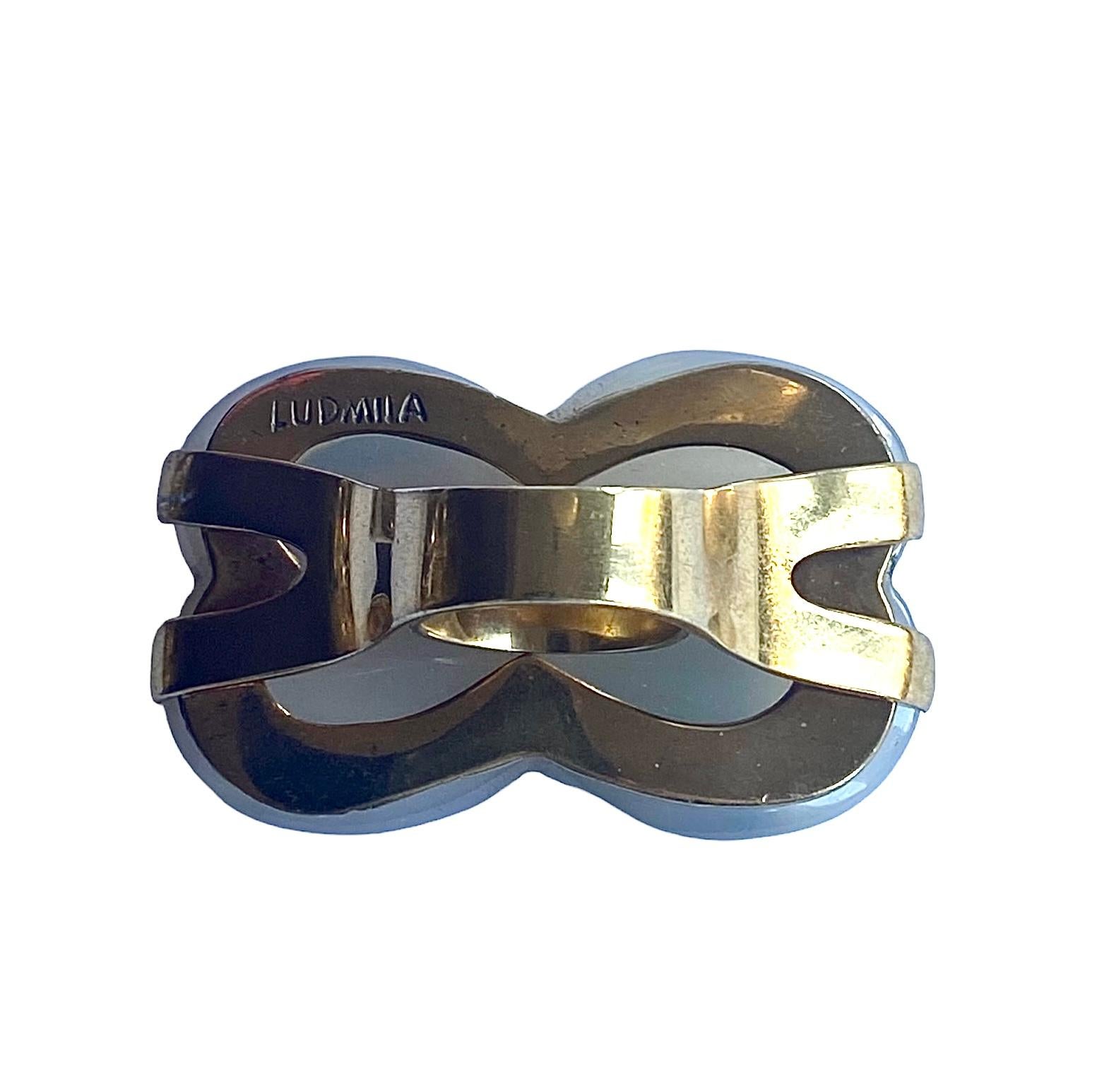 De las mujeres Anillo Único. High Upcycling. Cuarzo, bronce chapado en oro y elementos vintage. en venta