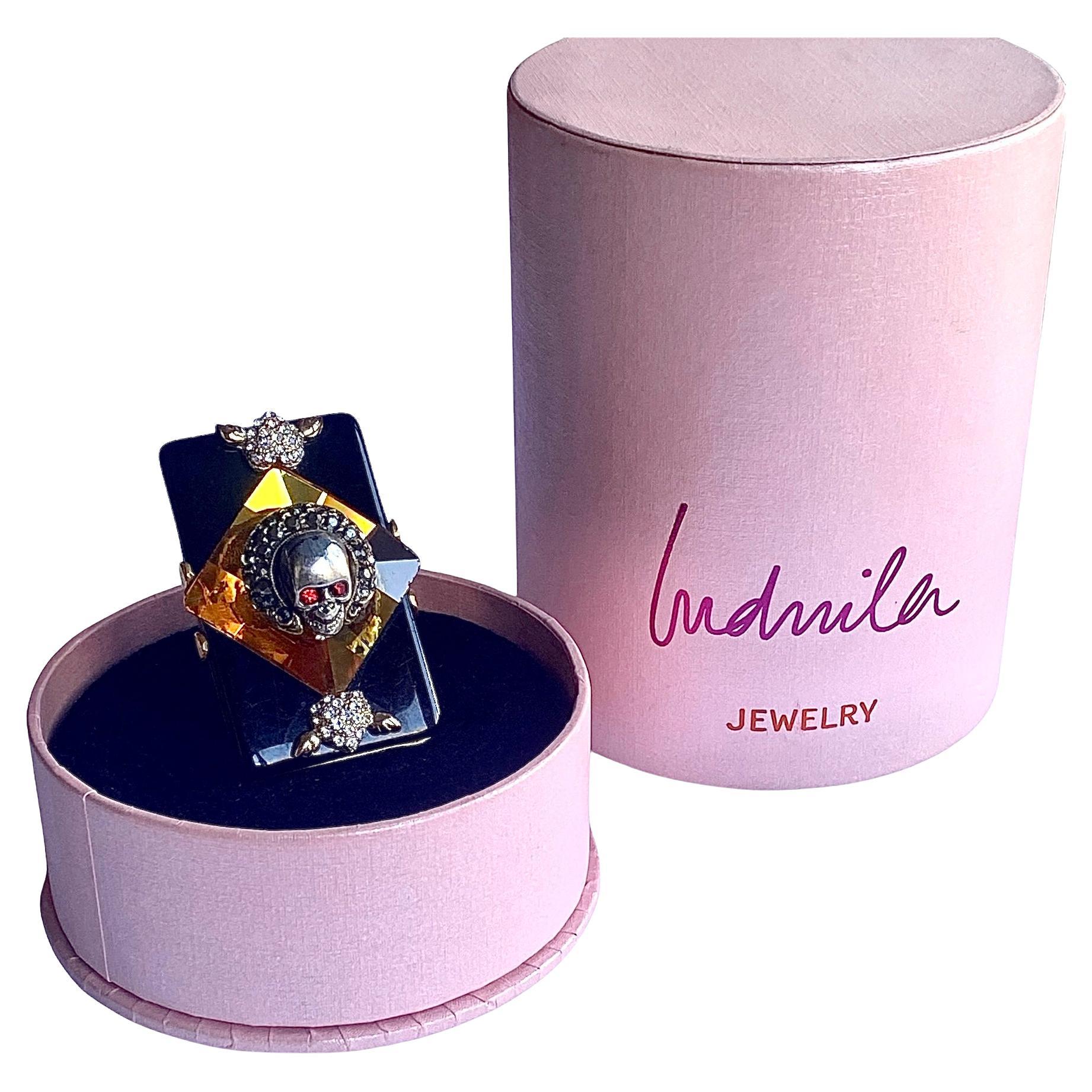 One Off Ring. High Upcycling. Resin, Gold Plated Bronze & Vintage Elements. For Sale