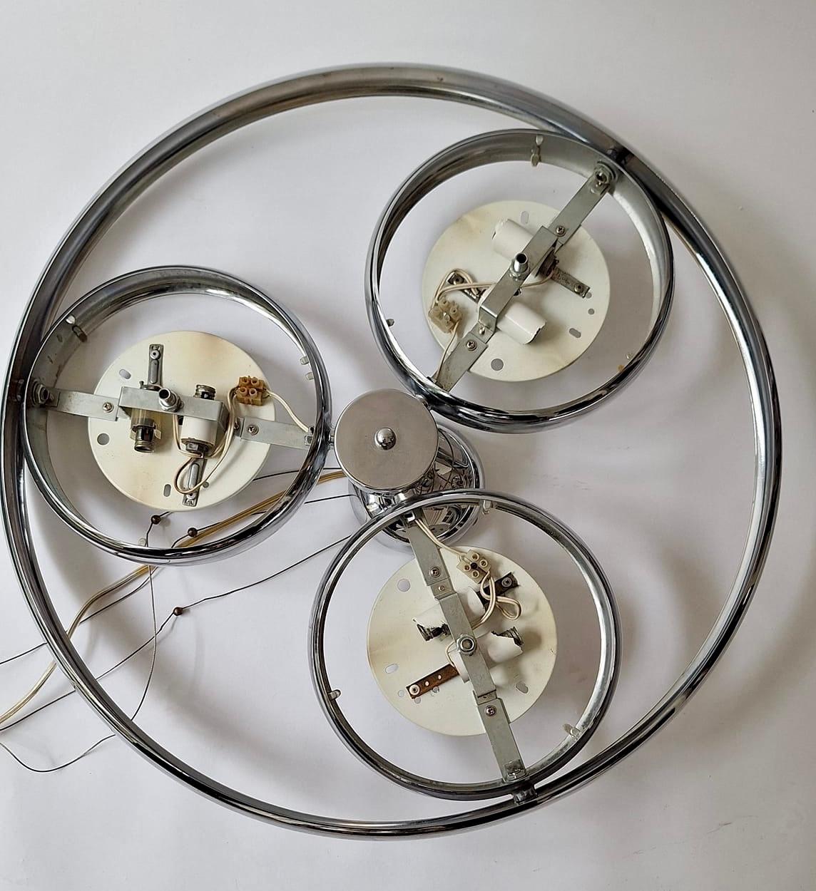Uno dei tre lampadari Ufo regolabili in vetro italiano e cromo in vendita 13