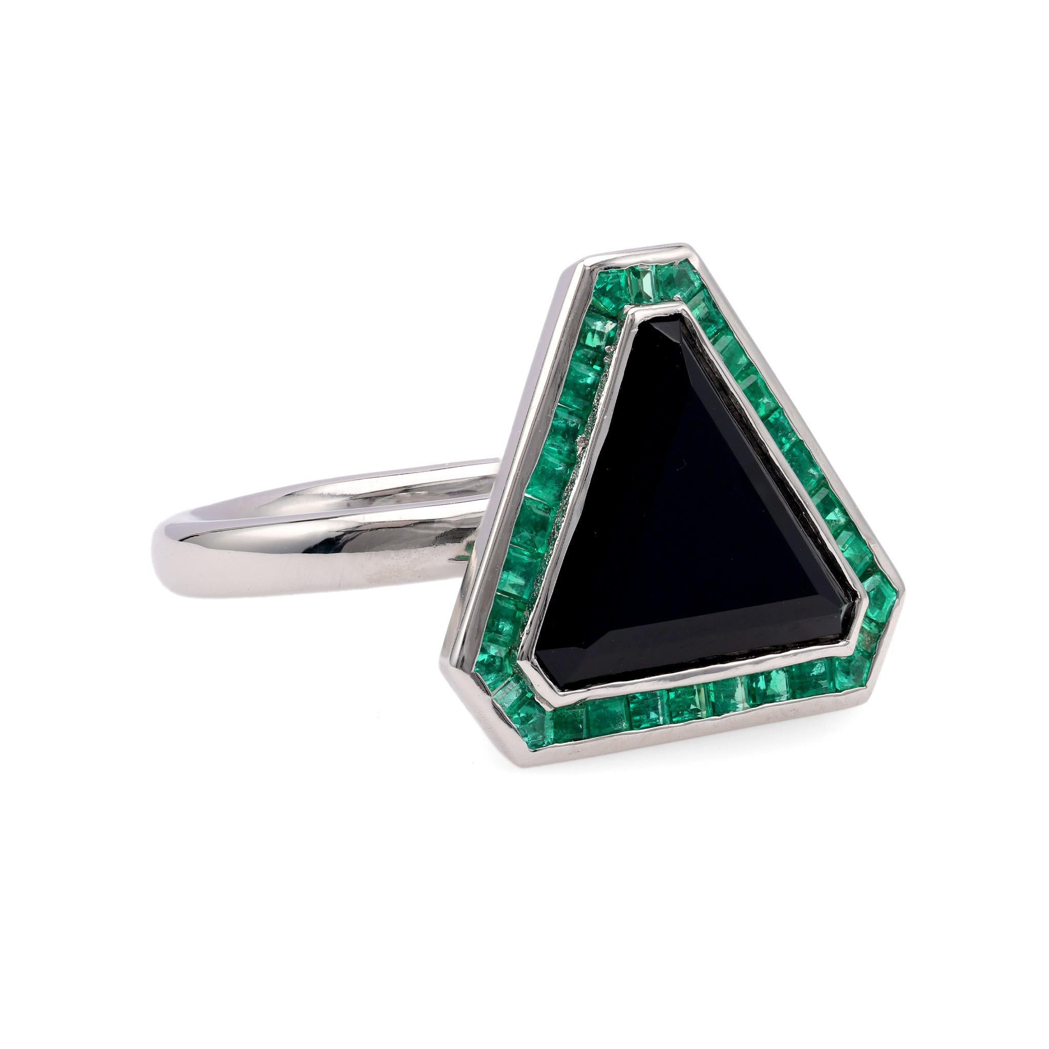 Trillion Cut One Onyx Emerald Platinum RingOne Onyx Emerald Platinum Ring For Sale