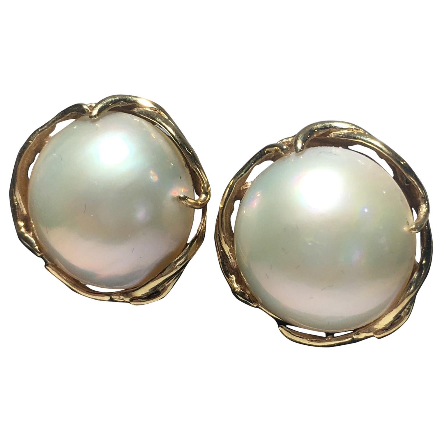 One Pair 14 Karat And Mobe Pearl Pierced Earings.  Great Scale And Form. For Sale