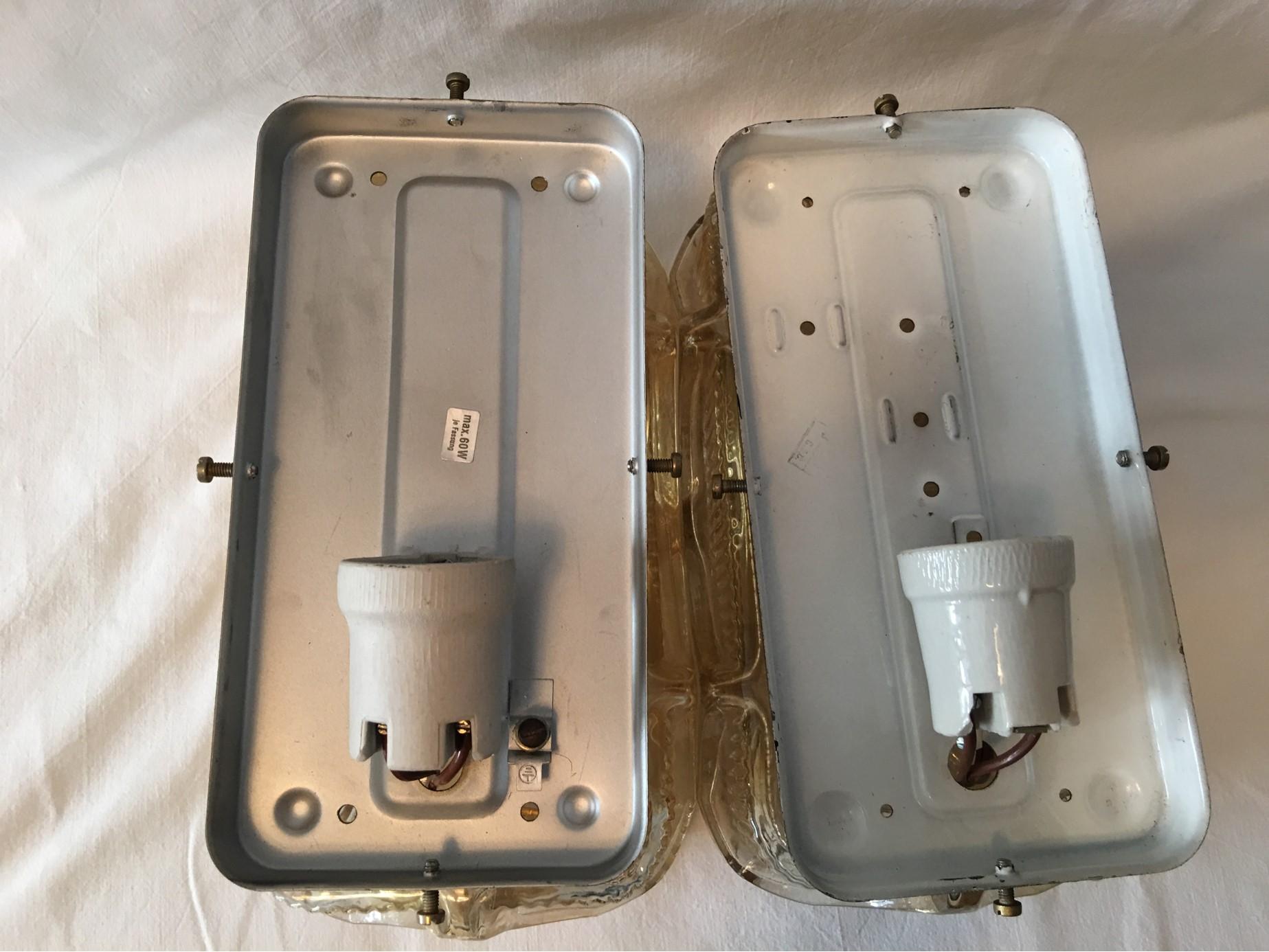 One Pair of 1950s Art Deco Style Wall Lamp Sconces For Sale 4