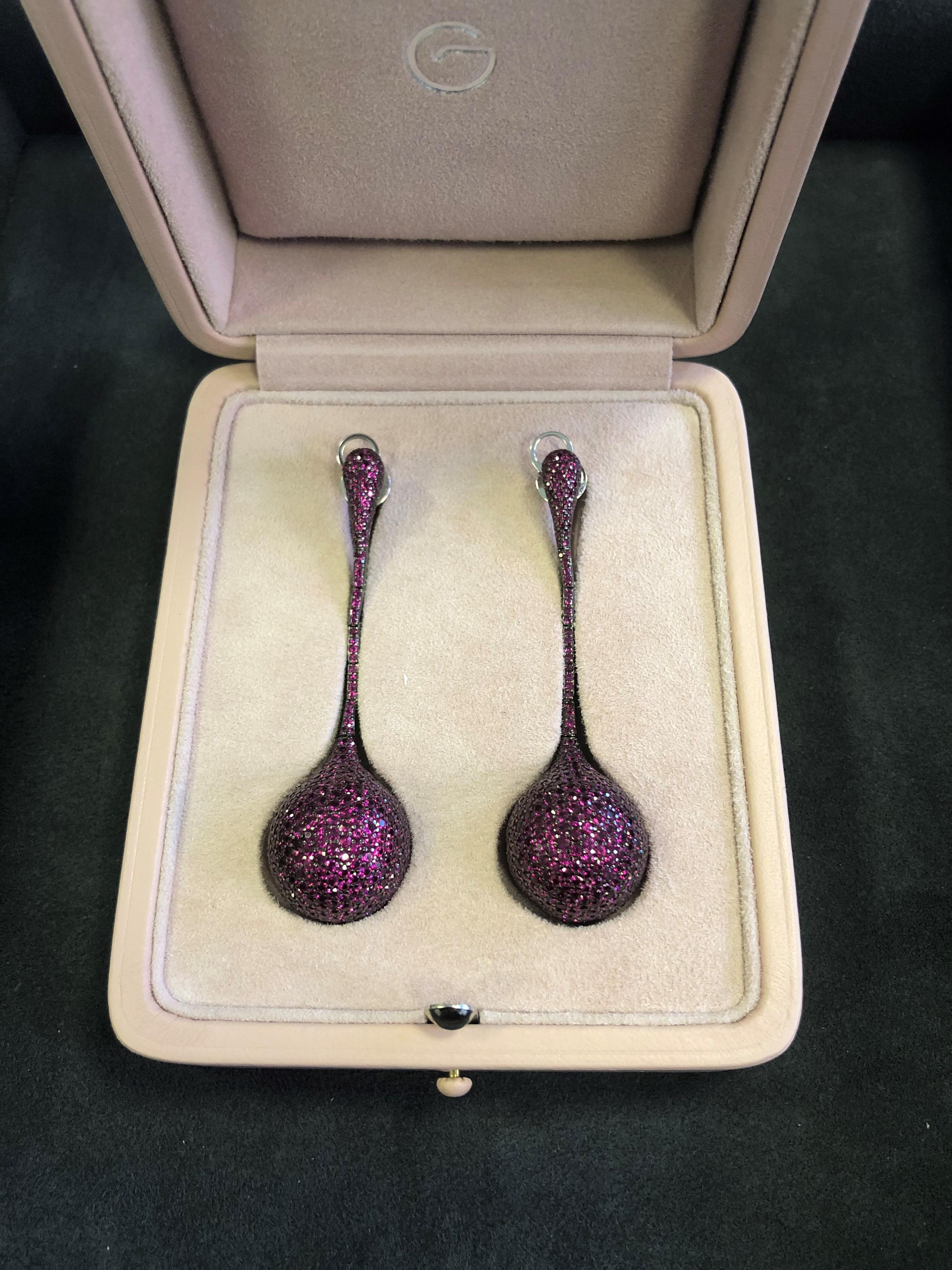 Ruby Statement Earrings in 18 Karat White Gold Set with Rubies In Excellent Condition For Sale In London, GB