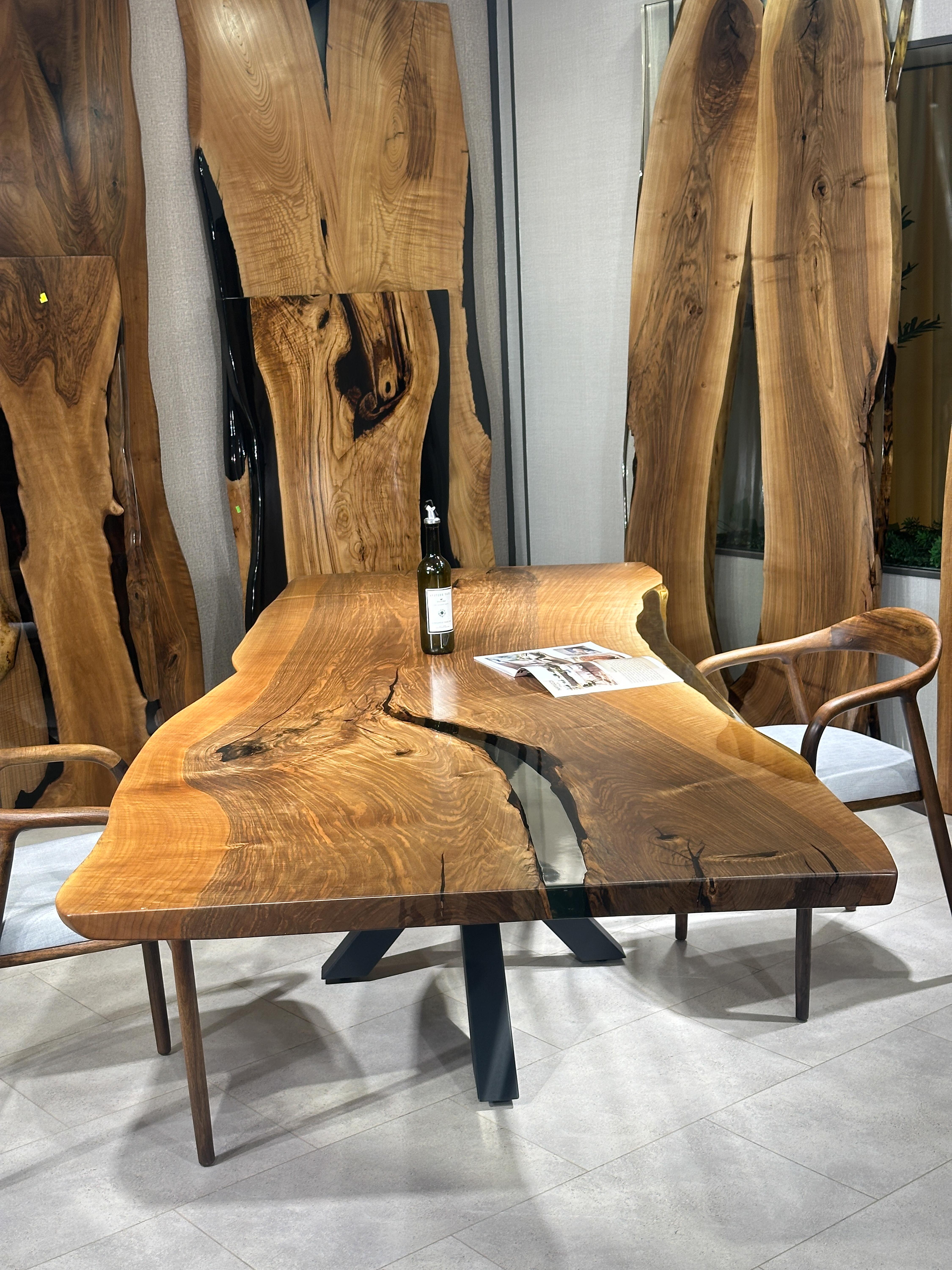 One Piece Walnut Wood River Dining Table  In New Condition For Sale In İnegöl, TR