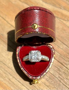 Anillo de compromiso de diamantes en oro y platino Michael Beaudry