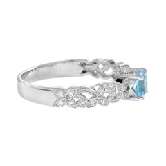 Ein runder Blautopas mit Diamant Filigranband Vintage Style Weißgoldring