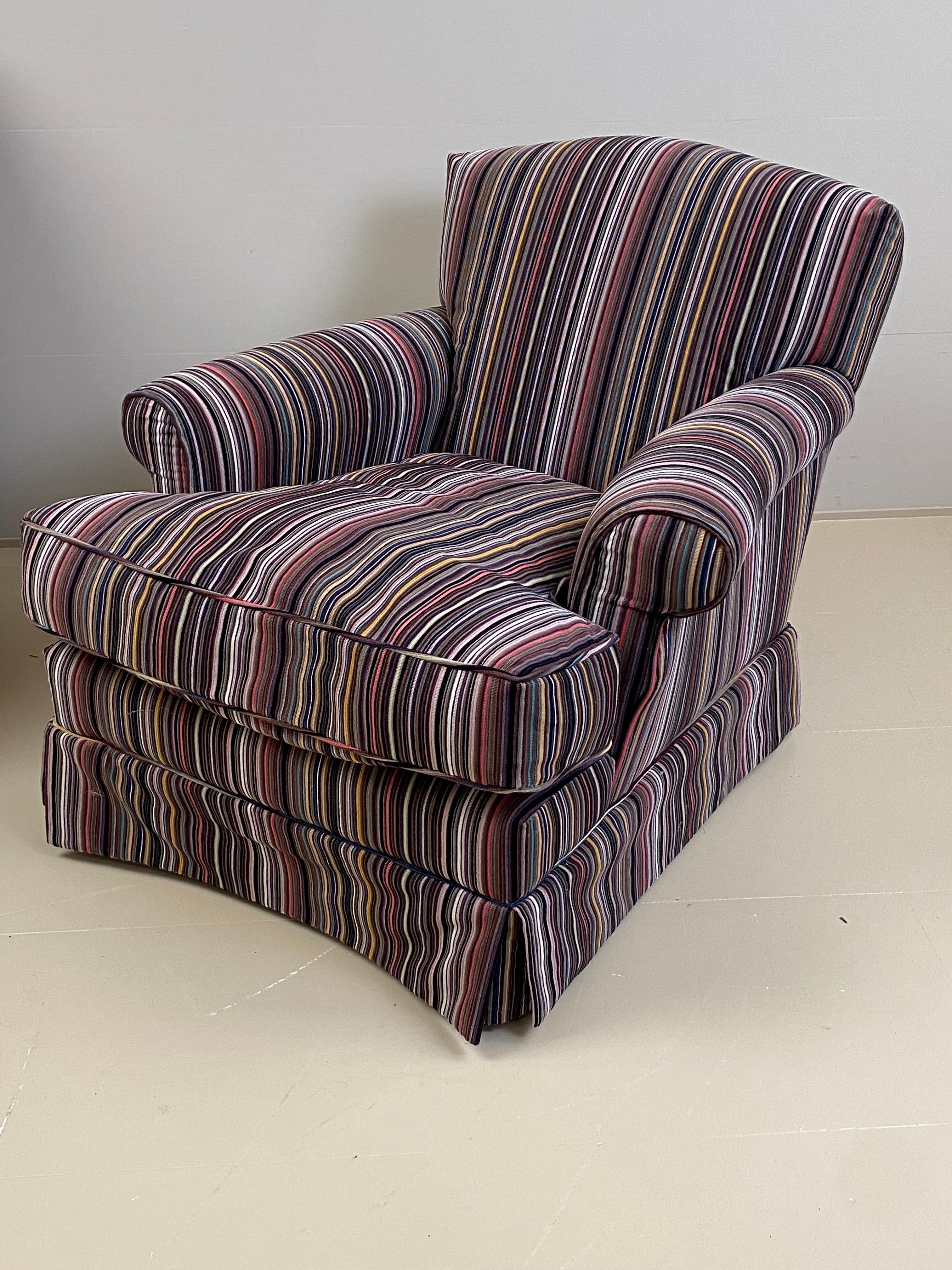 Very comfortable one seater club in a Paul Smith Fabric.