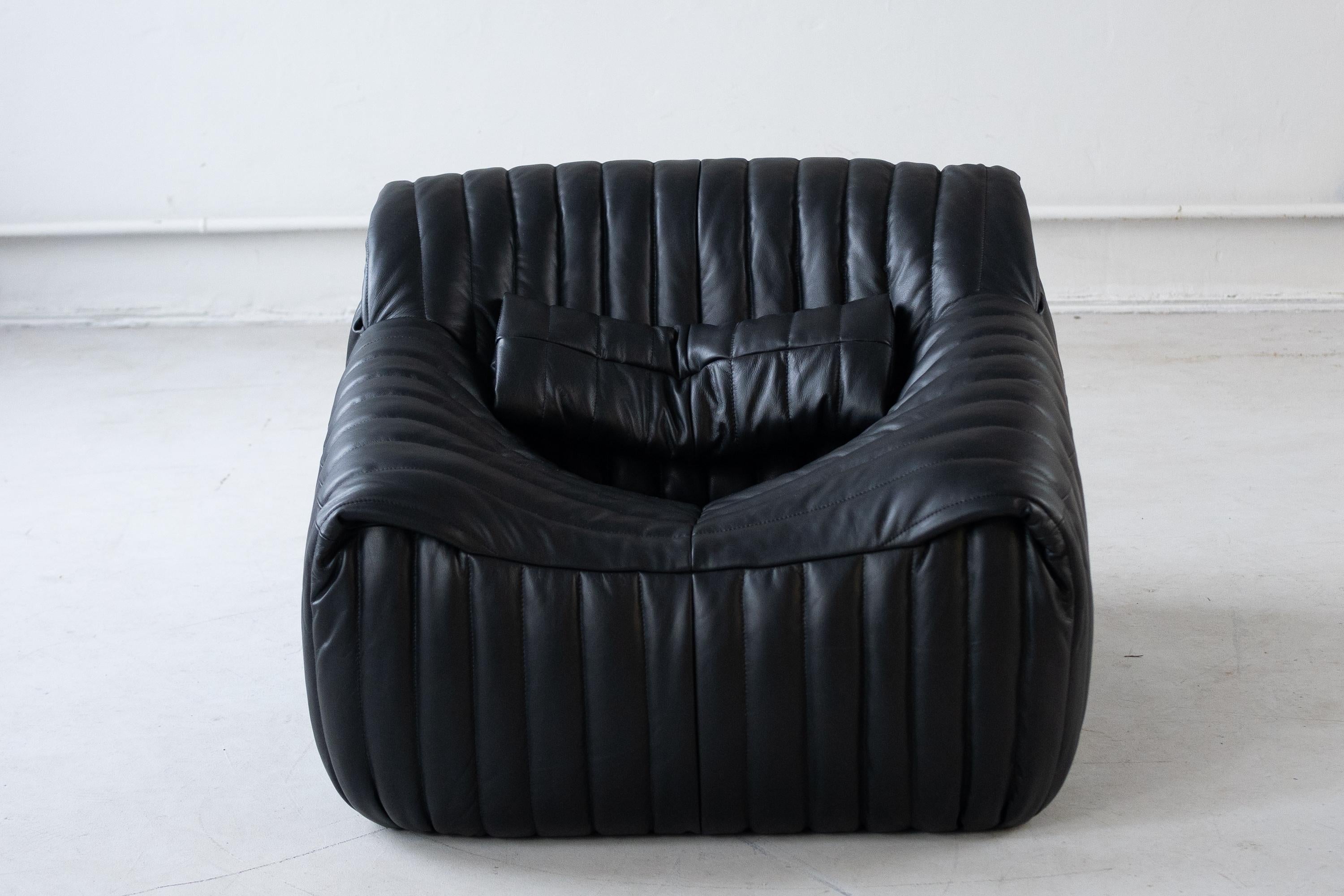 One seater Sandra sofa  designed by Annie Hiéronimus for Cinna  For Sale 1