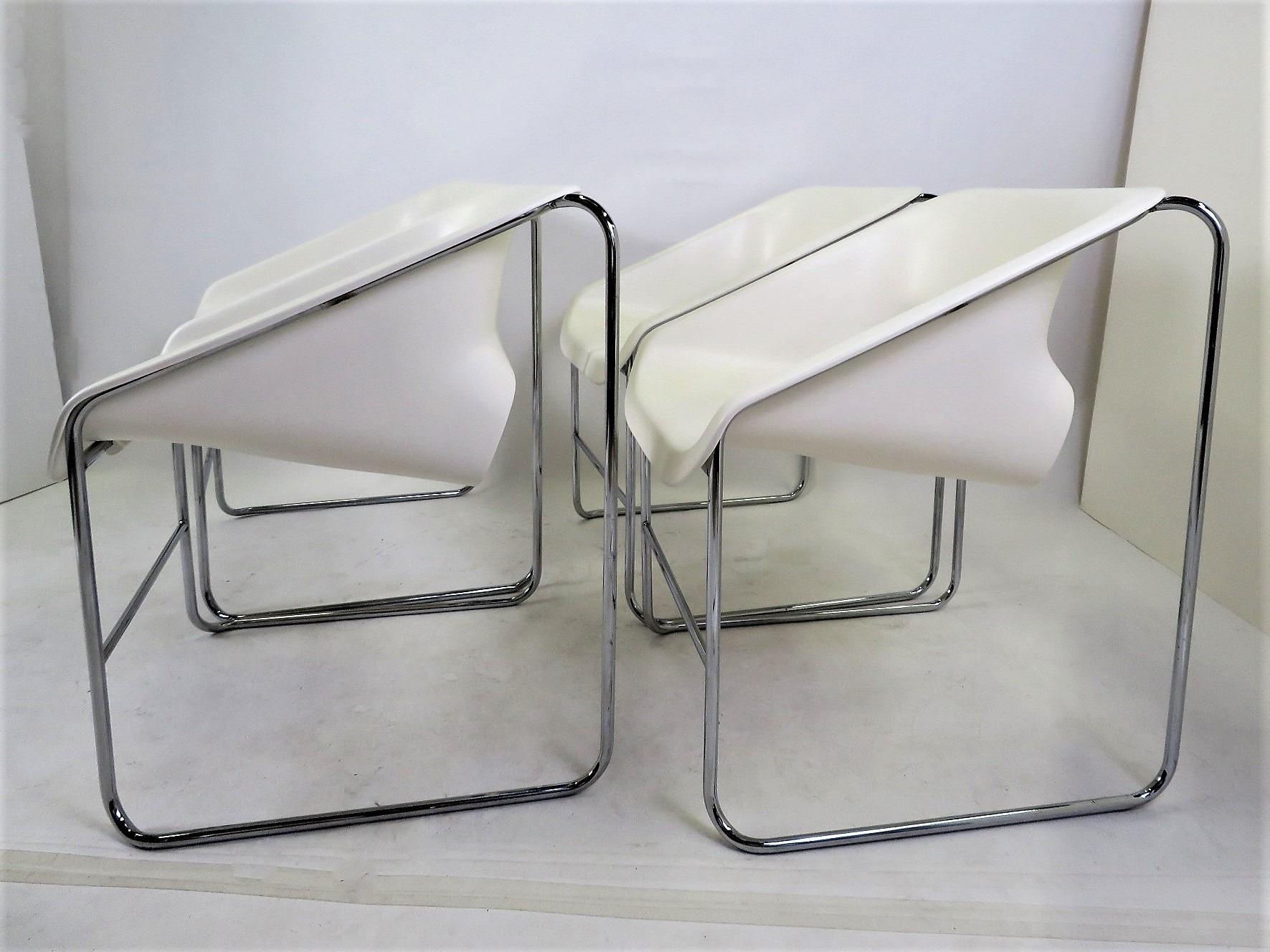 Canadian One Set 4 Space Age Modern Lotus Series Chairs Paul Boulva, Artopex Canada 1970s
