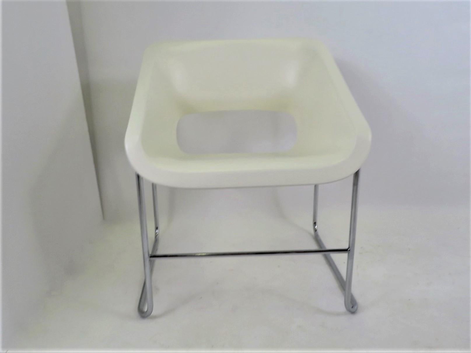 One Set 4 Space Age Modern Lotus Series Chairs Paul Boulva, Artopex Canada 1970s In Good Condition In Miami, FL