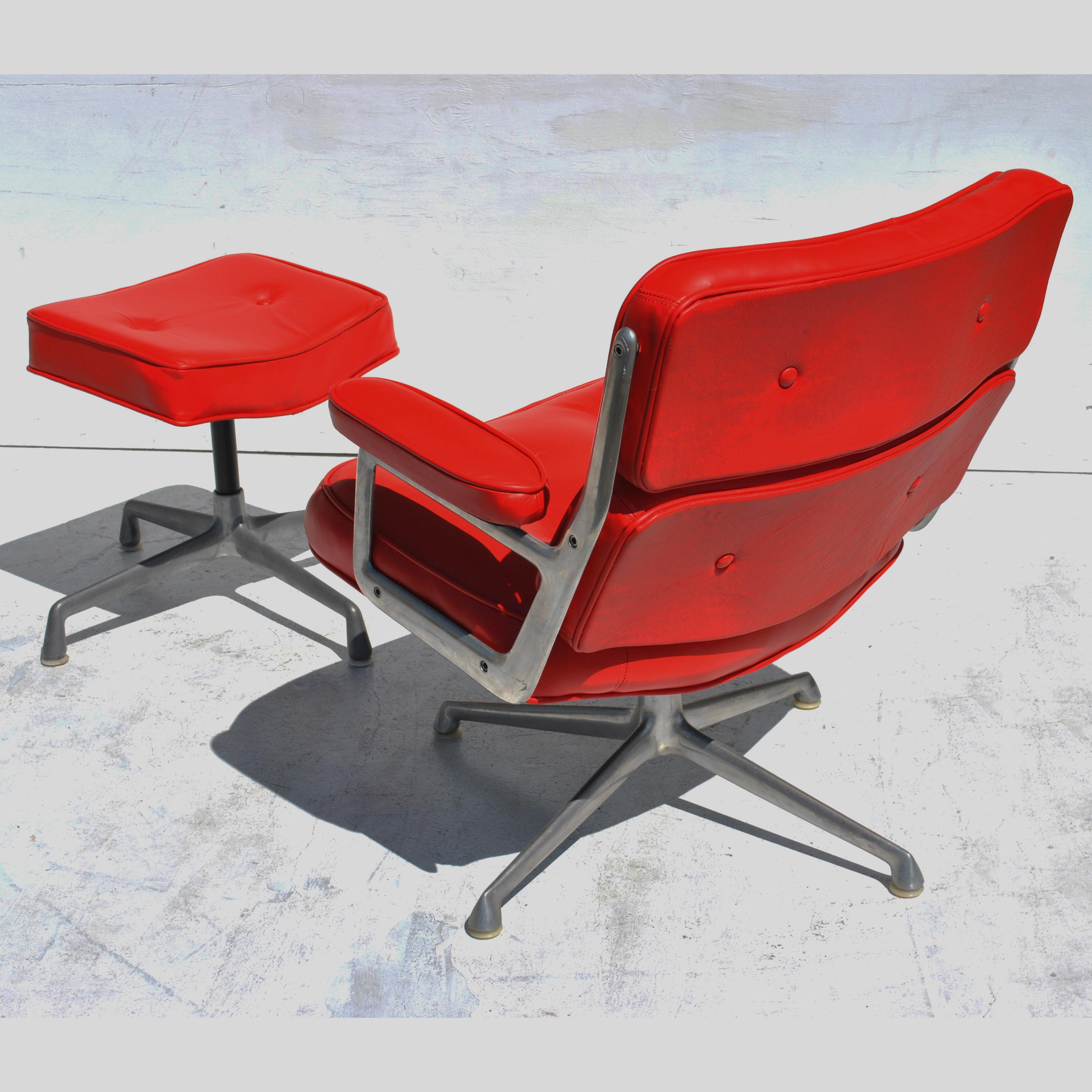 office chair with ottoman