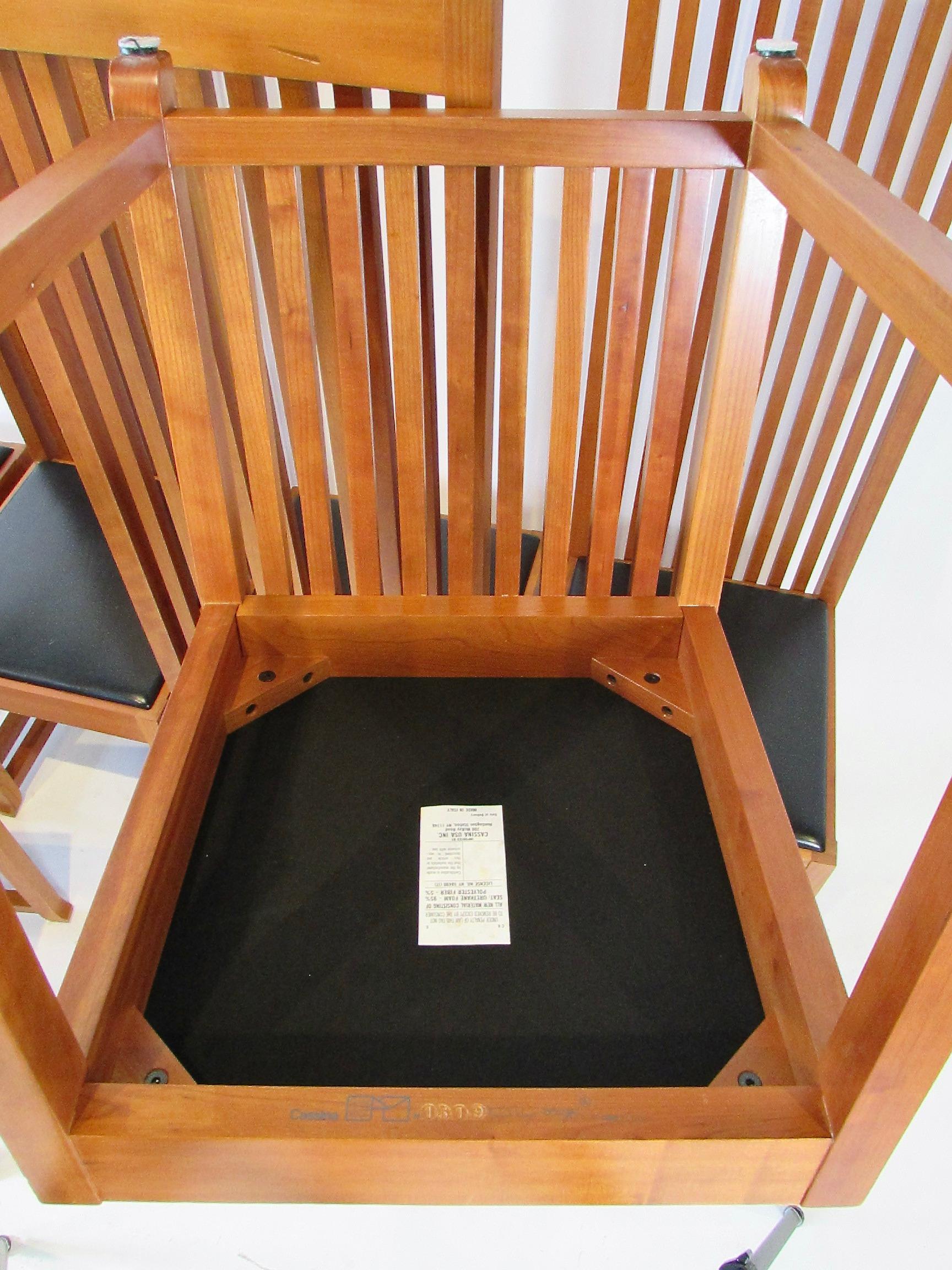 Ein Satz von sechs Frank Lloyd Wright Cassina Robie Stühlen zwei Sätze verfügbar im Angebot 9