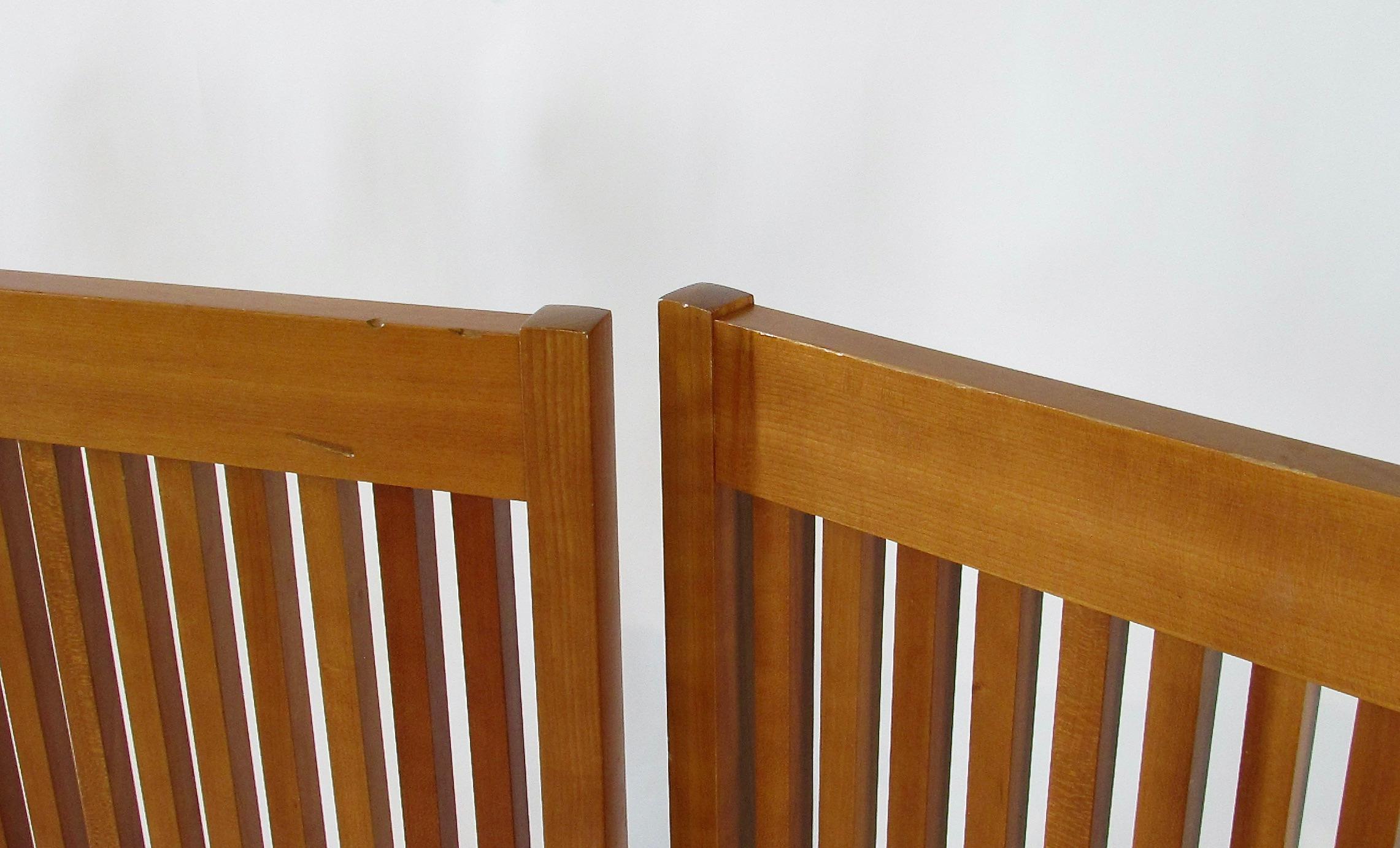 Ein Satz von sechs Frank Lloyd Wright Cassina Robie Stühlen zwei Sätze verfügbar (Leder) im Angebot