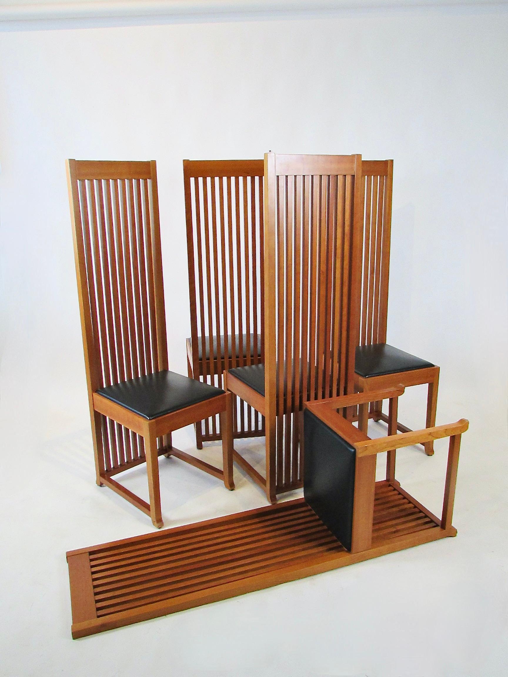 Ein Satz von sechs Frank Lloyd Wright Cassina Robie Stühlen zwei Sätze verfügbar im Angebot 1