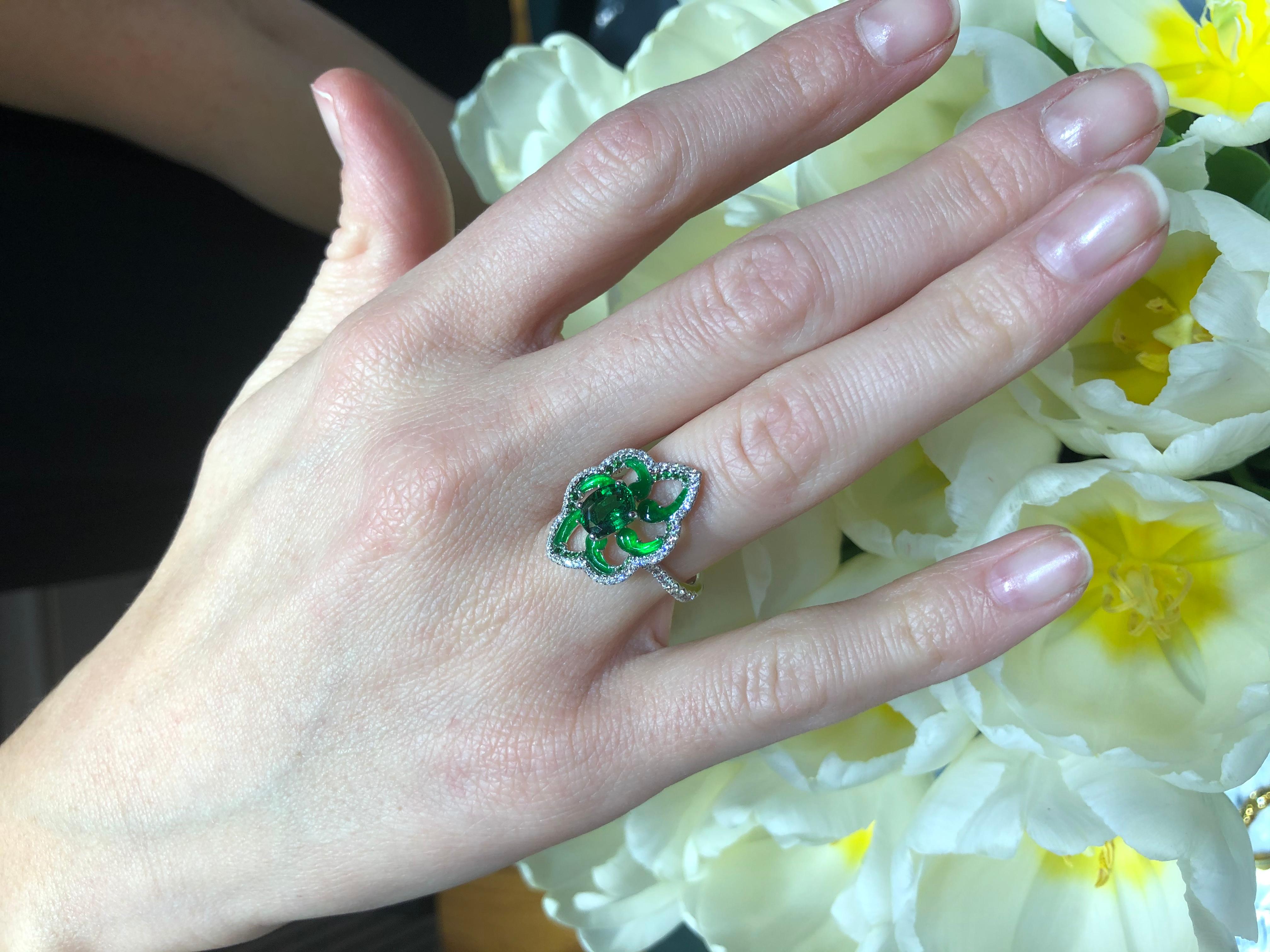 Modern One Tsavorite and Jade Ring Set with Diamonds For Sale