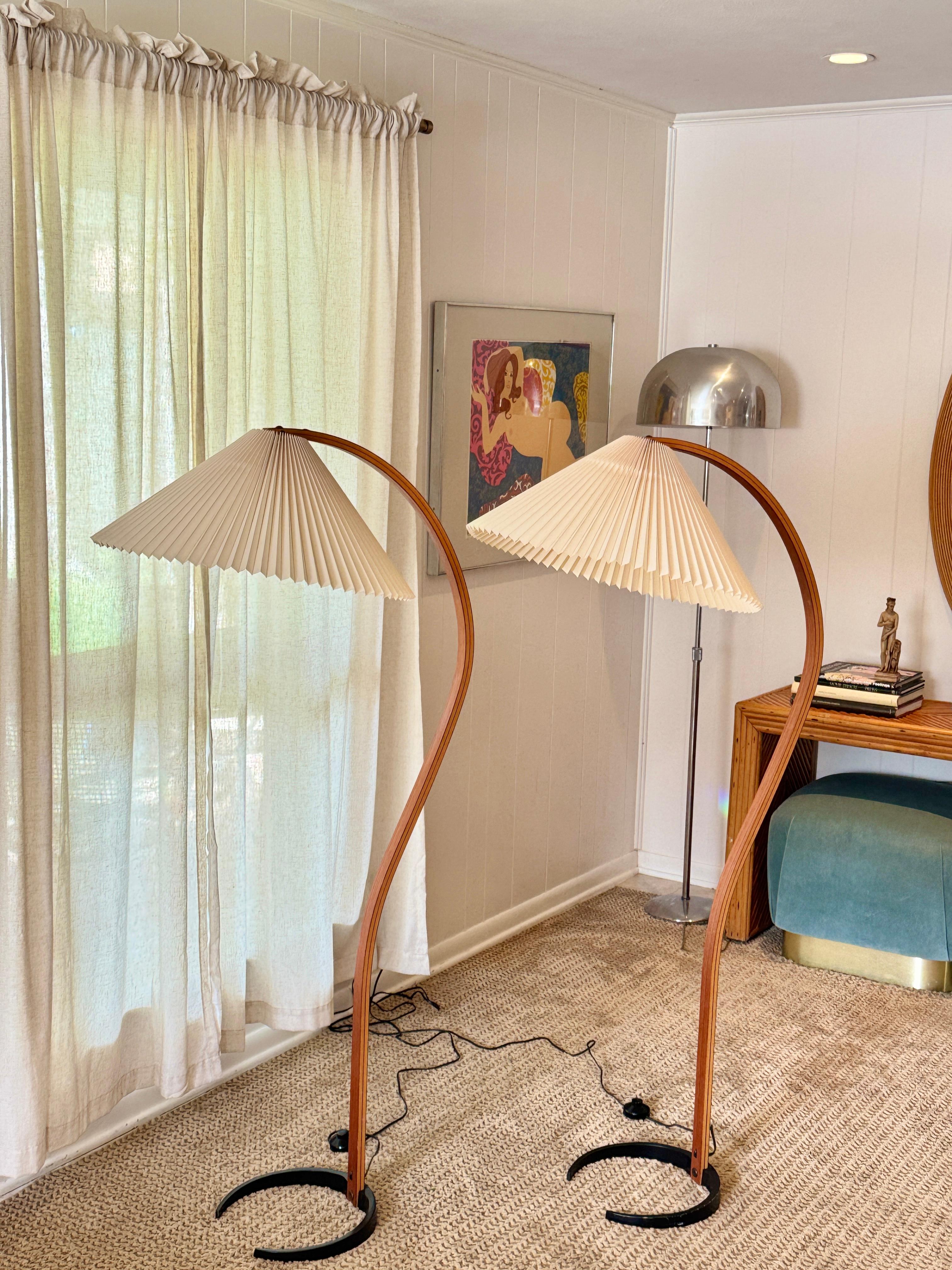 One vintage Caprani bentwood lamp, circa 1970s. Only one available. 11