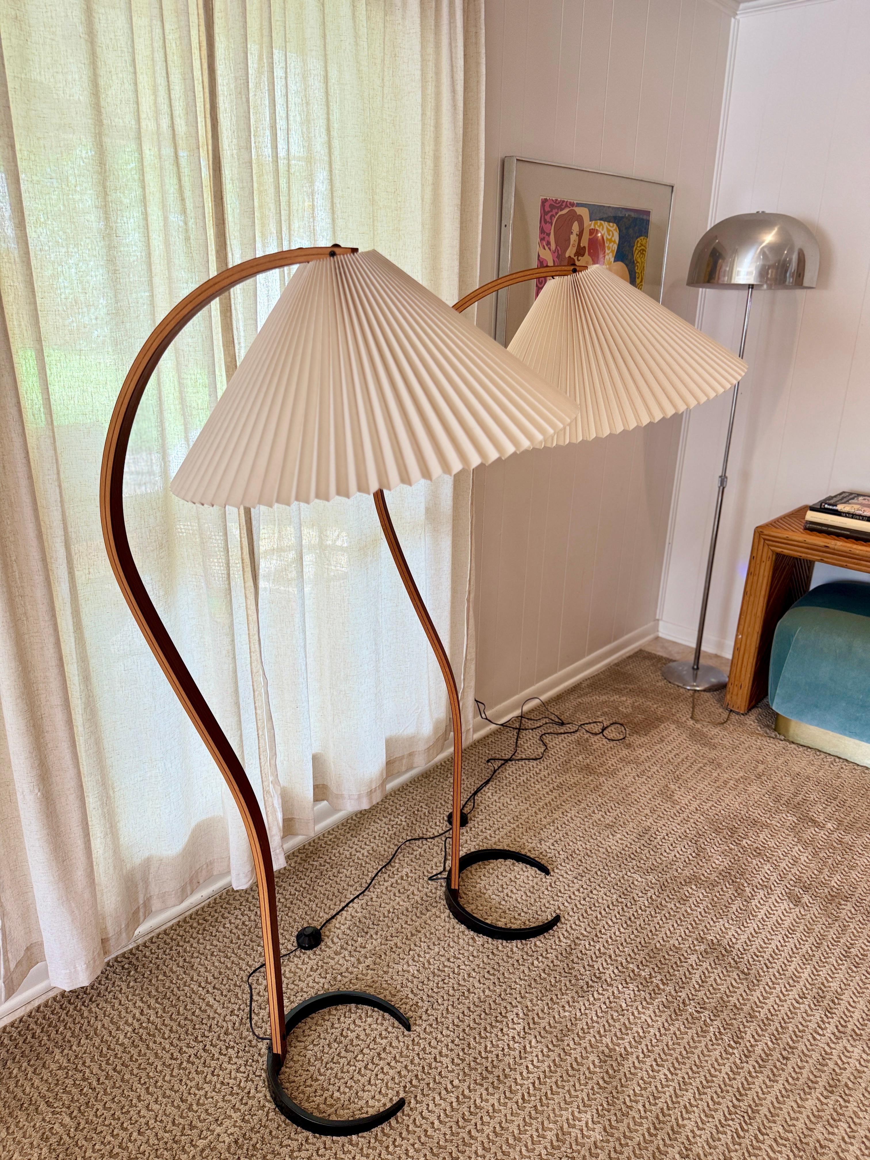 Late 20th Century One vintage Caprani bentwood lamp, circa 1970s. Only one available.