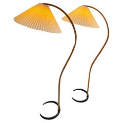 One vintage Caprani bentwood lamp, circa 1970s. Only one available.