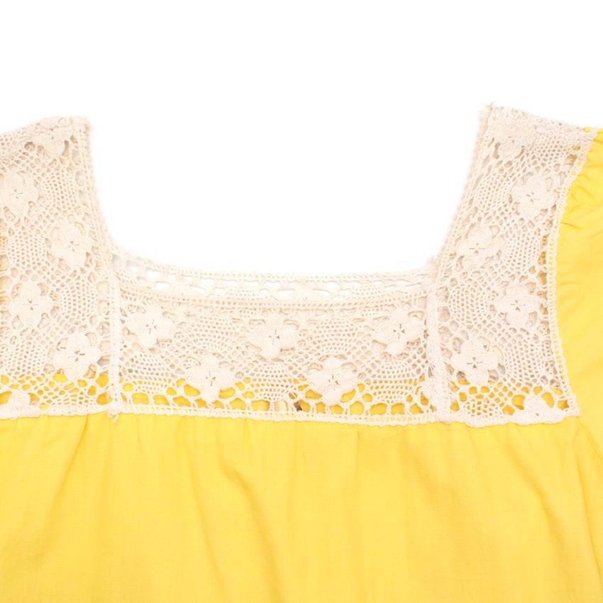One Vintage Crochet Trimmed Yellow Top - Size S In Excellent Condition For Sale In London, GB