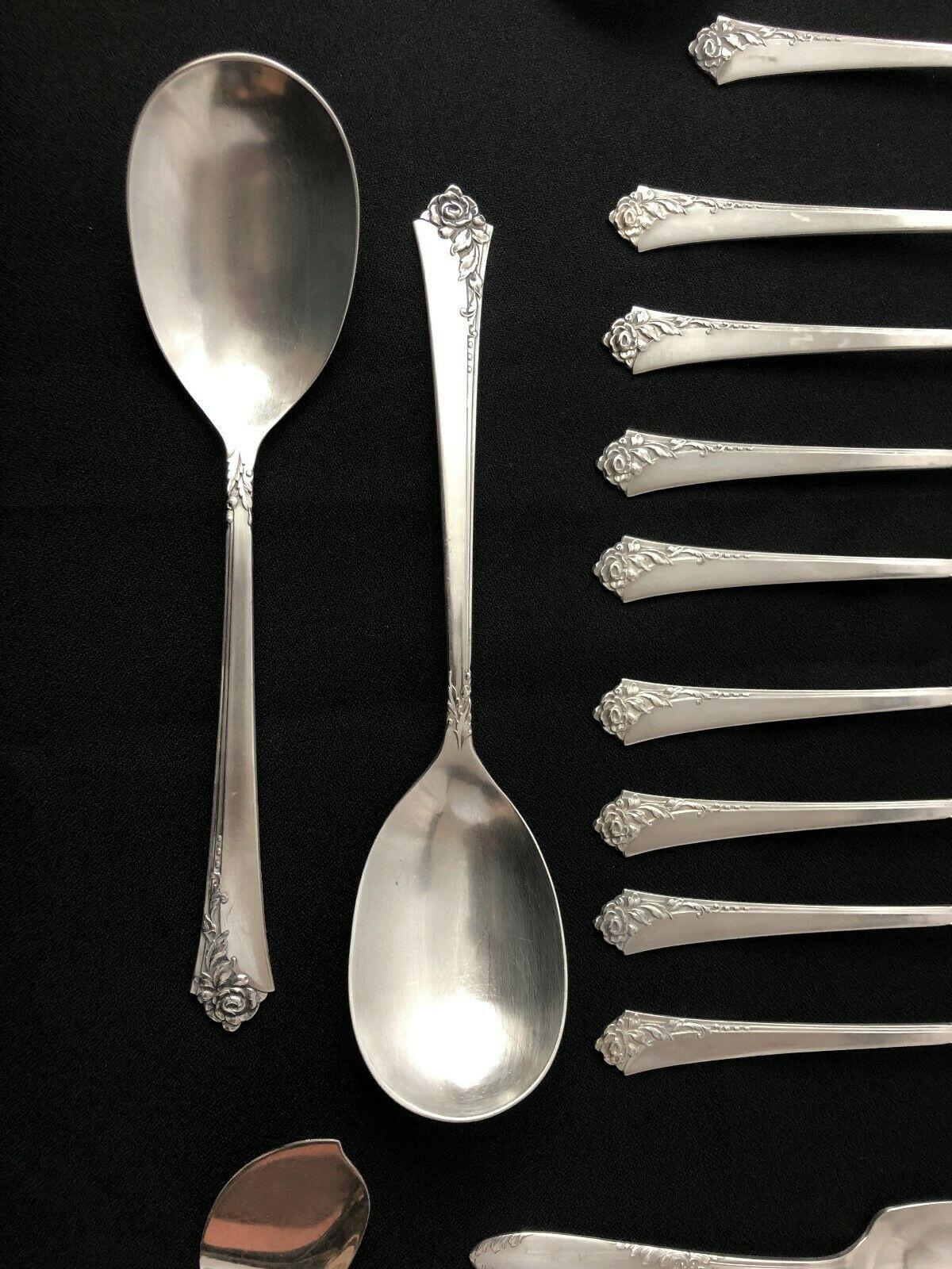 20th Century Oneida Heirloom Silver Sterling Silver Flatware Service for Eight, Damask Rose For Sale