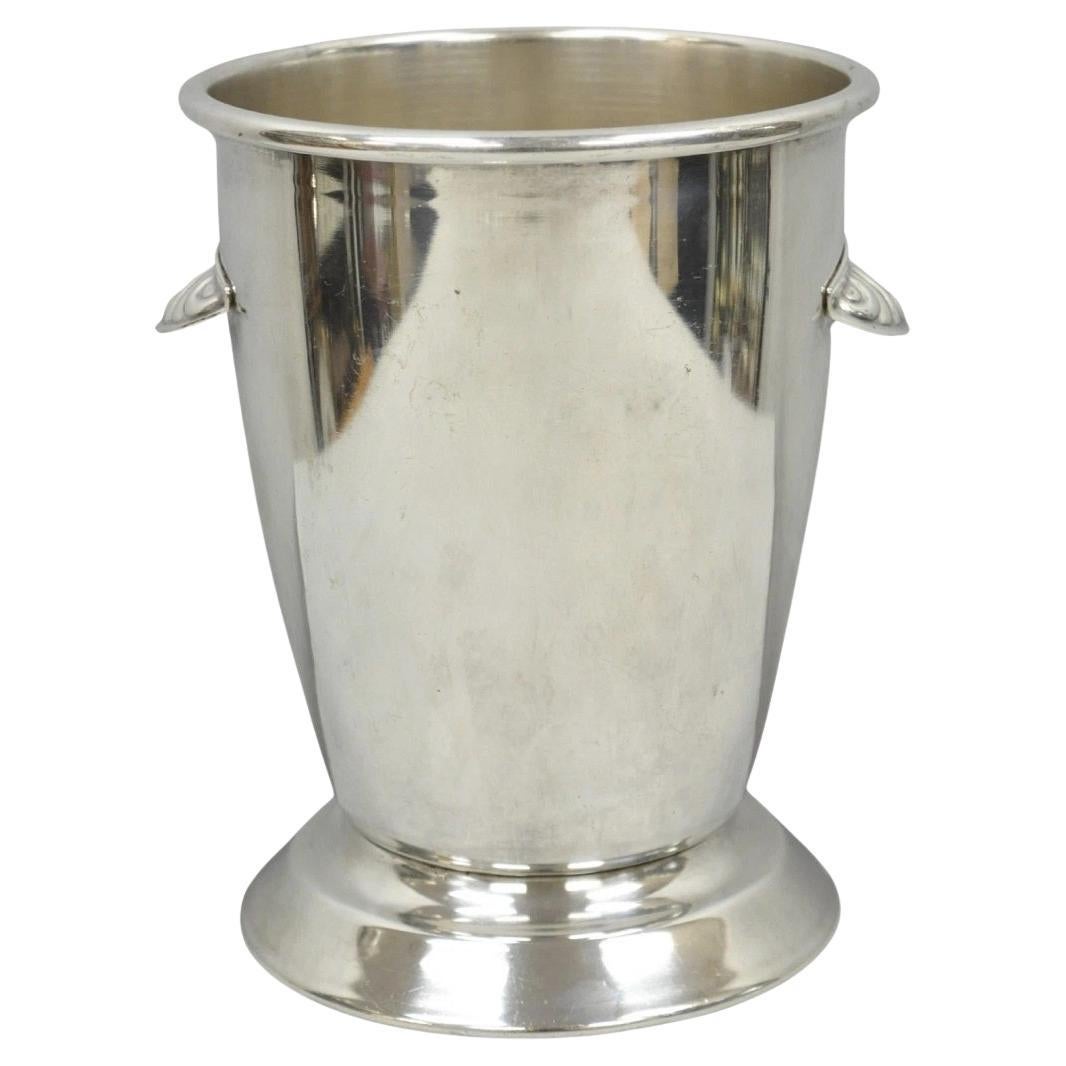 Oneida Mid Century Modern "Bullet" seau à glace pour champagne plaqué argent en vente