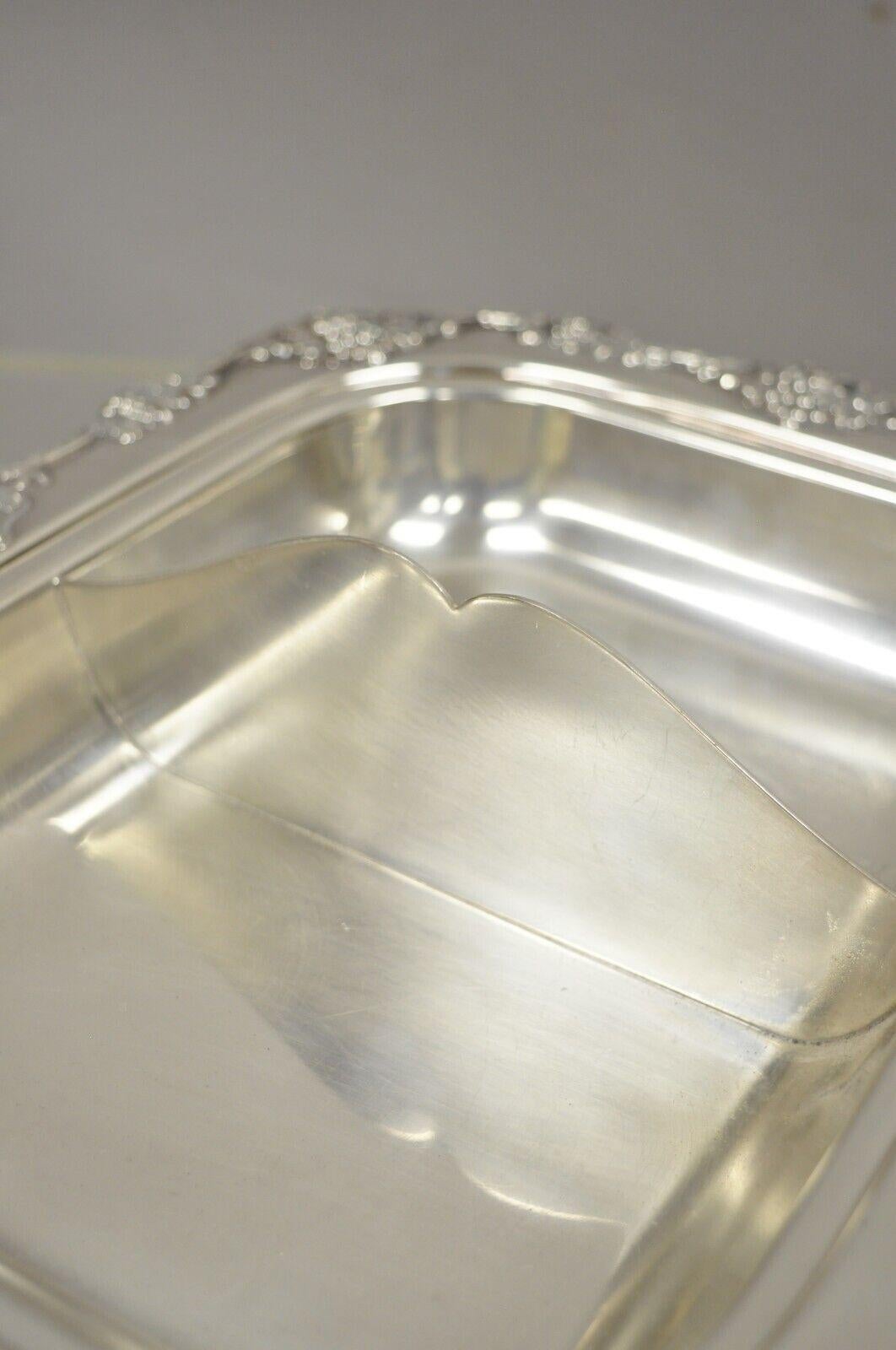 Oneida Silver Plated Grape Vine Regency Style Covered Serving Dish In Good Condition For Sale In Philadelphia, PA