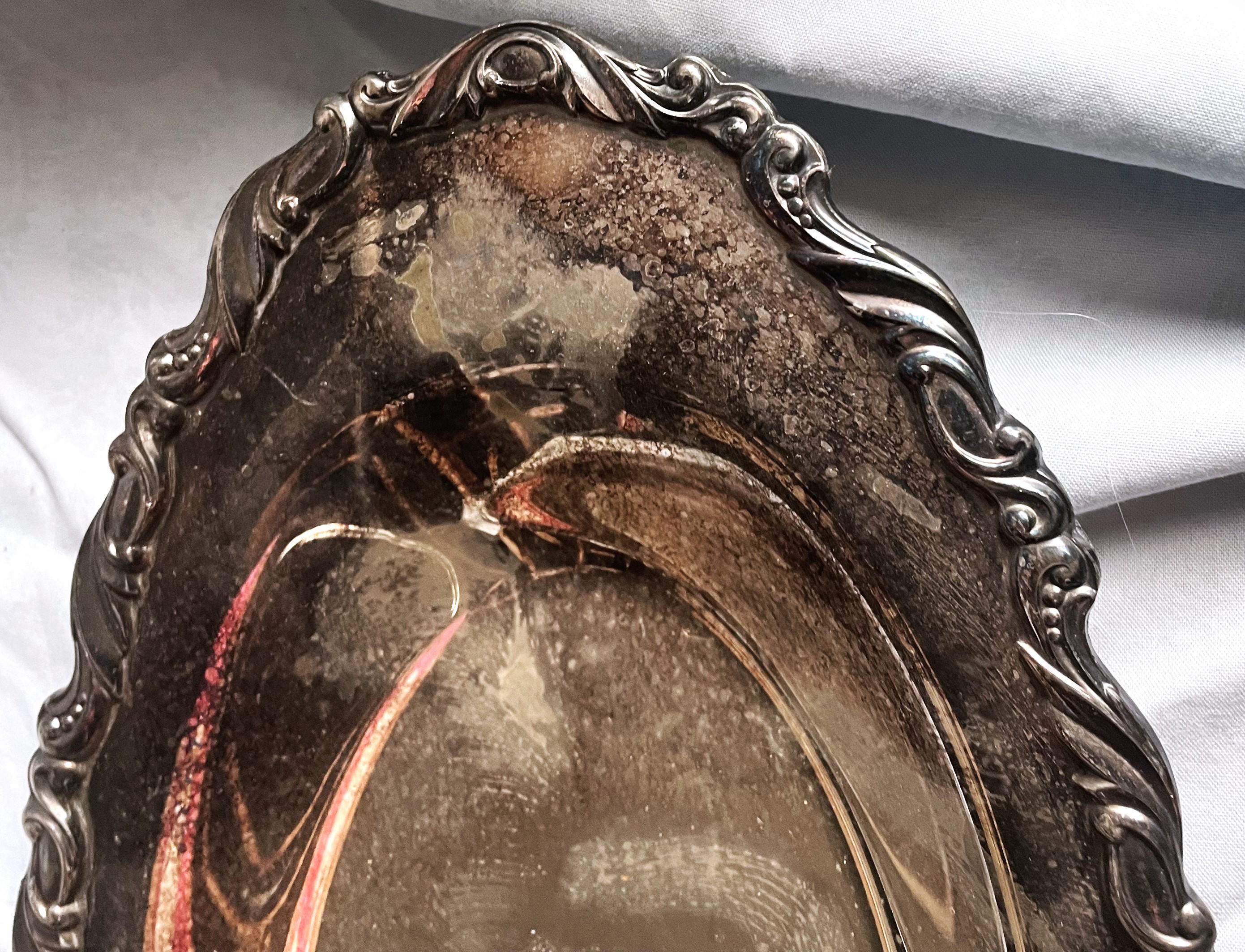 Plaqué Plat/bol ovale de 14 pouces en métal argenté décoré Oneida Silversmiths en vente