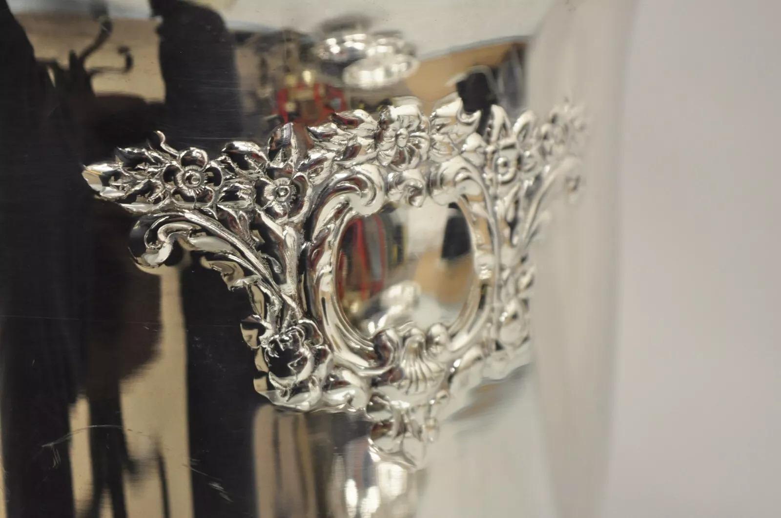 Other Oneida Victorian Style Silver Plated Embossed Champagne Chiller Ice Bucket For Sale