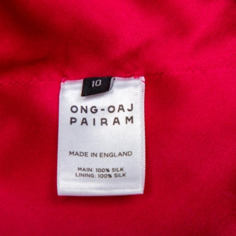 Women's Ong-Oaj Pairam Fuschia Pink Silk Satin Plunge Neck Trail Detail Angelica Gown M For Sale