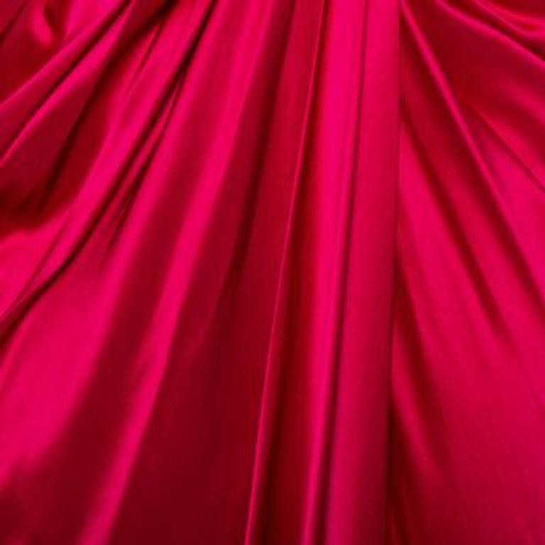 Ong-Oaj Pairam Fuschia Pink Silk Satin Plunge Neck Trail Detail Angelica Gown M For Sale 5