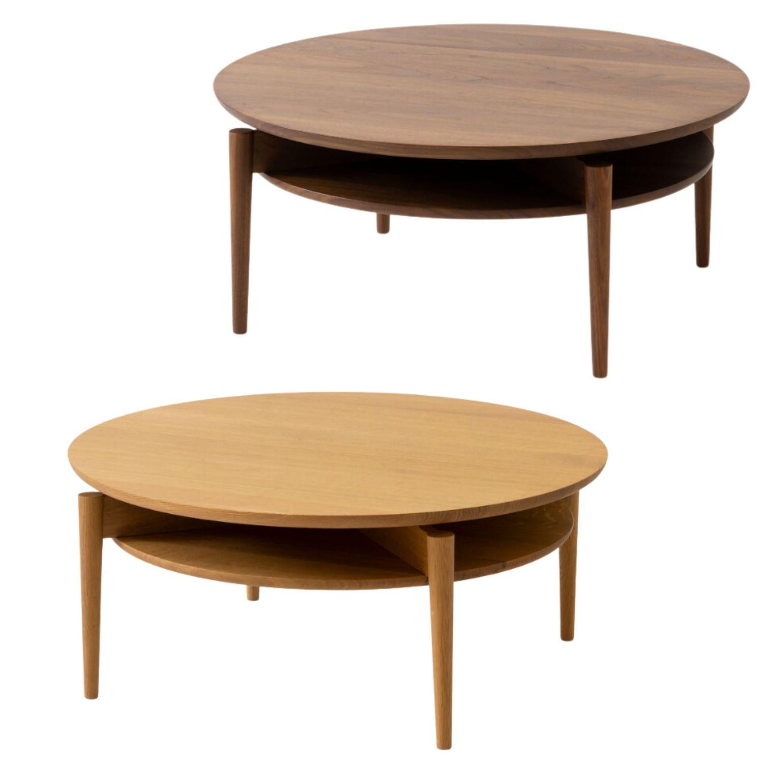 Mid-Century Modern Table basseOngo en chêne et avec étagère pour Hida en vente