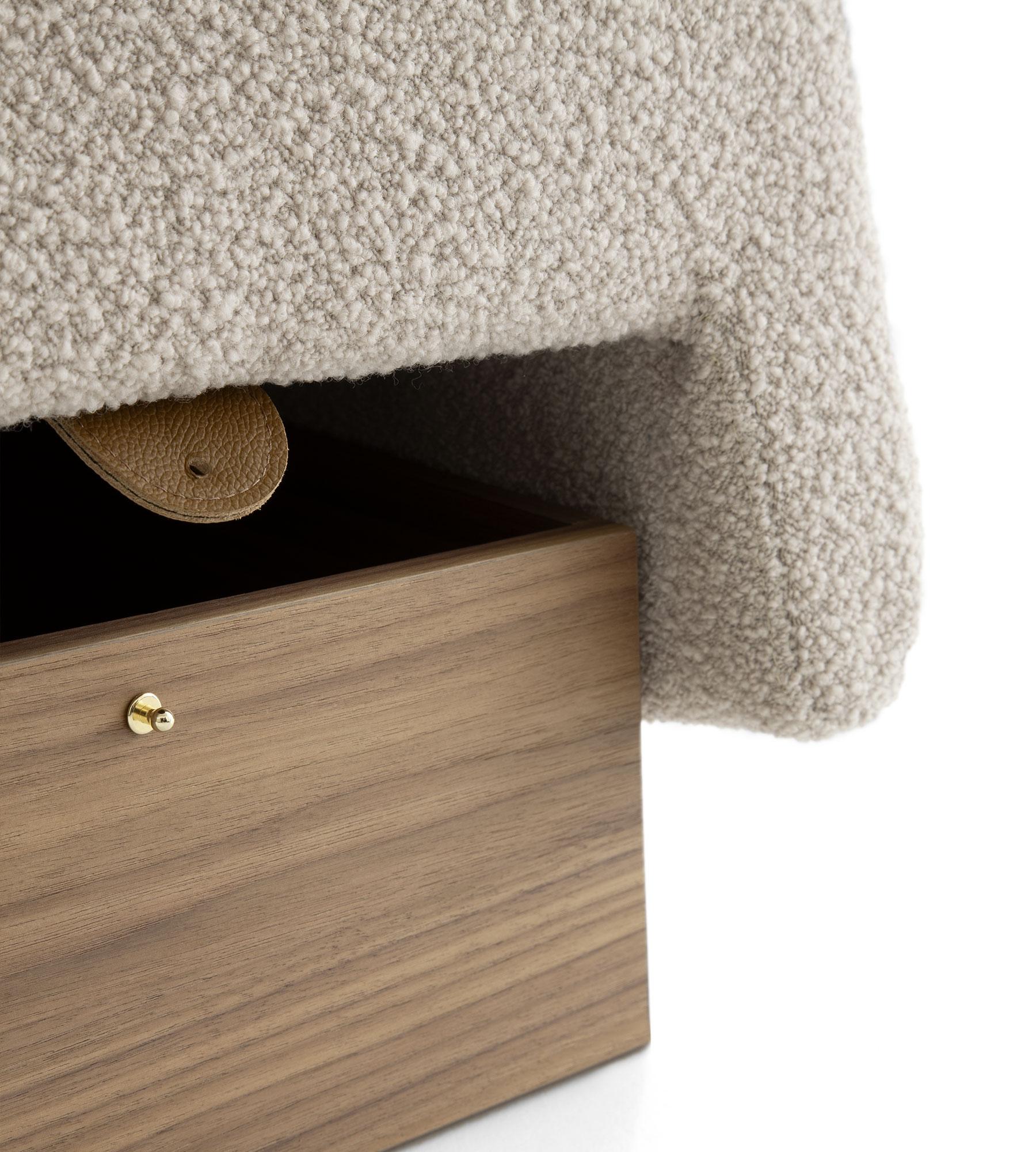 Onigiri Wool and Walnut Pouf by Morica Design In New Condition For Sale In Geneve, CH