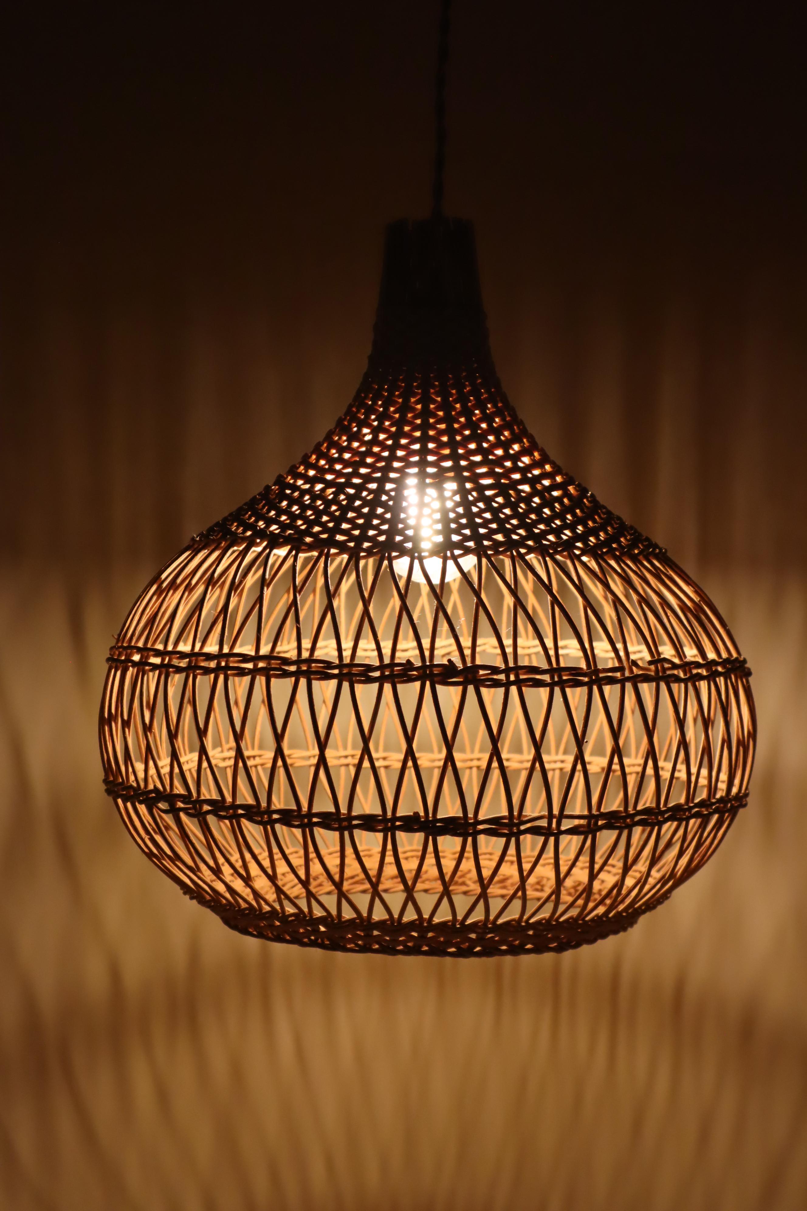 Onion-Shaped Mid-Century Modern Hand-Woven Ceiling Lamp Germany 1960s in vendita 3