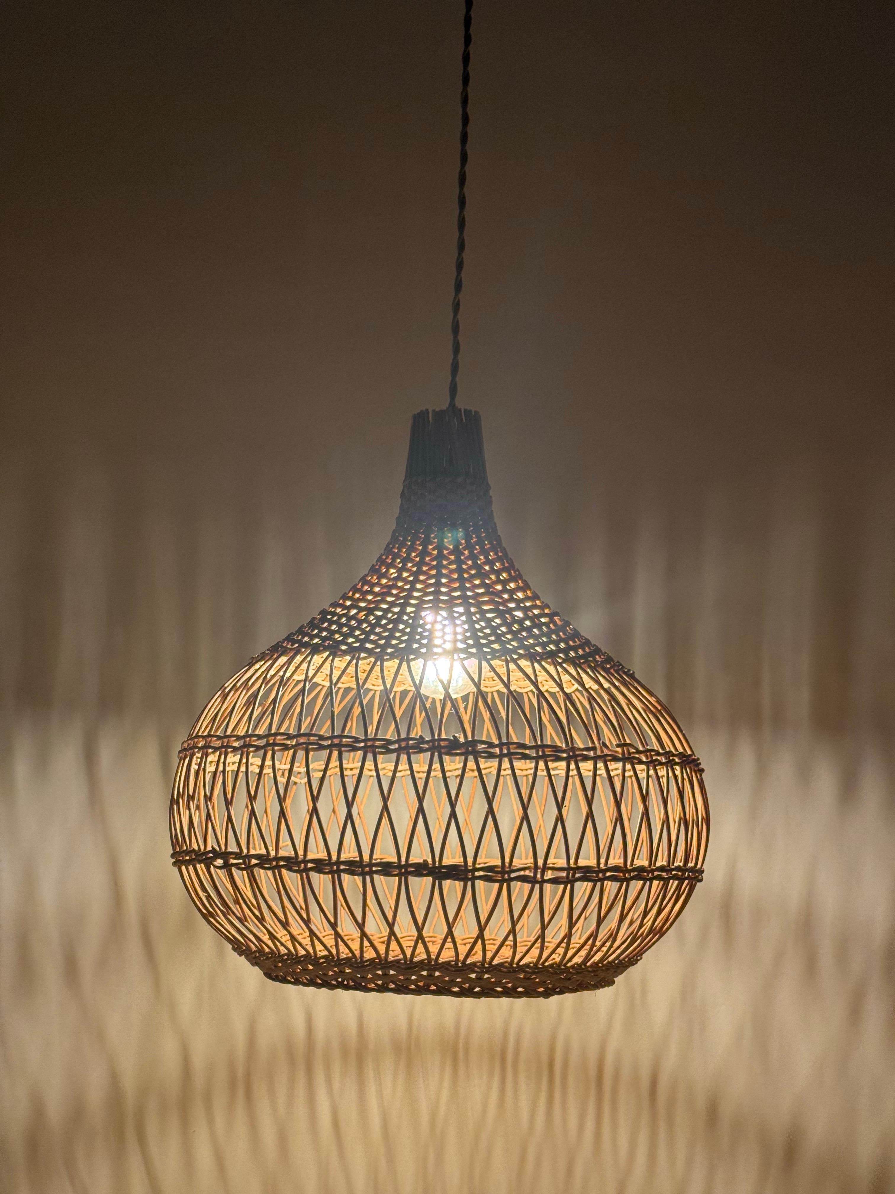 Onion-Shaped Mid-Century Modern Hand-Woven Ceiling Lamp Germany 1960s in vendita 5