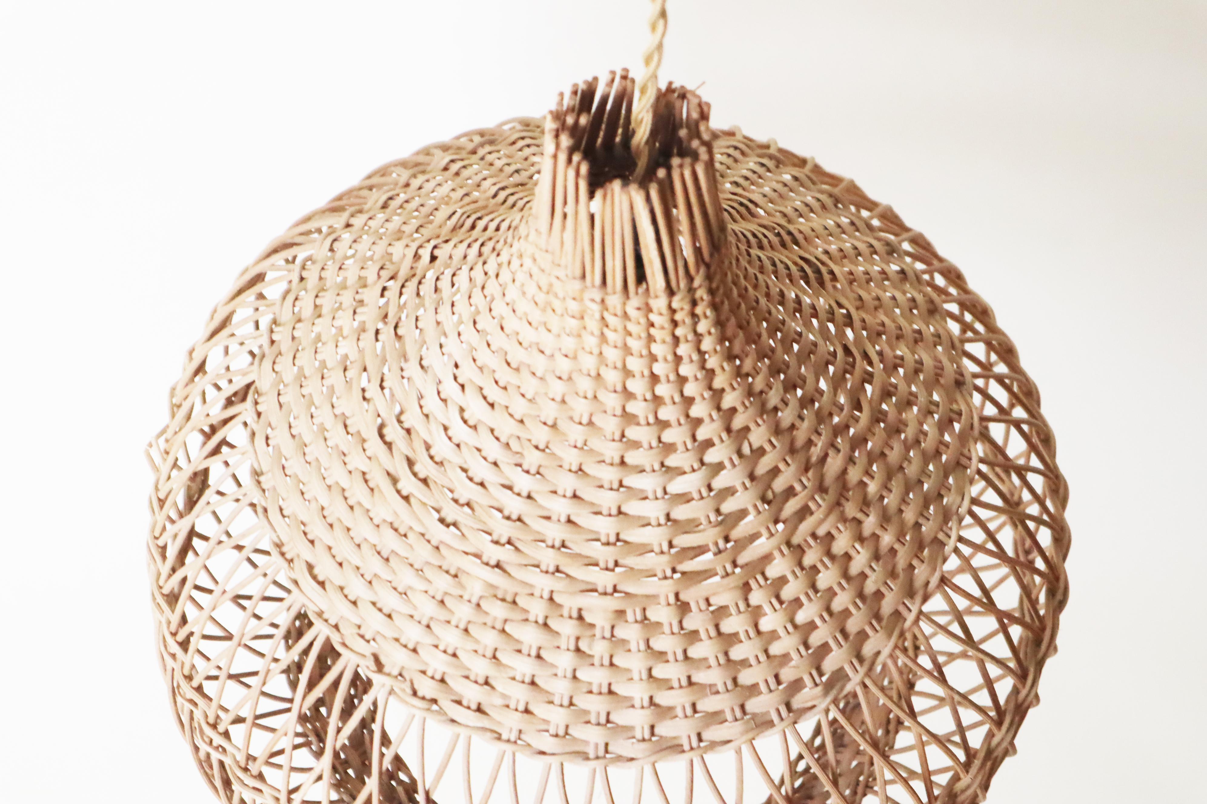 Mid-Century moderno Onion-Shaped Mid-Century Modern Hand-Woven Ceiling Lamp Germany 1960s in vendita