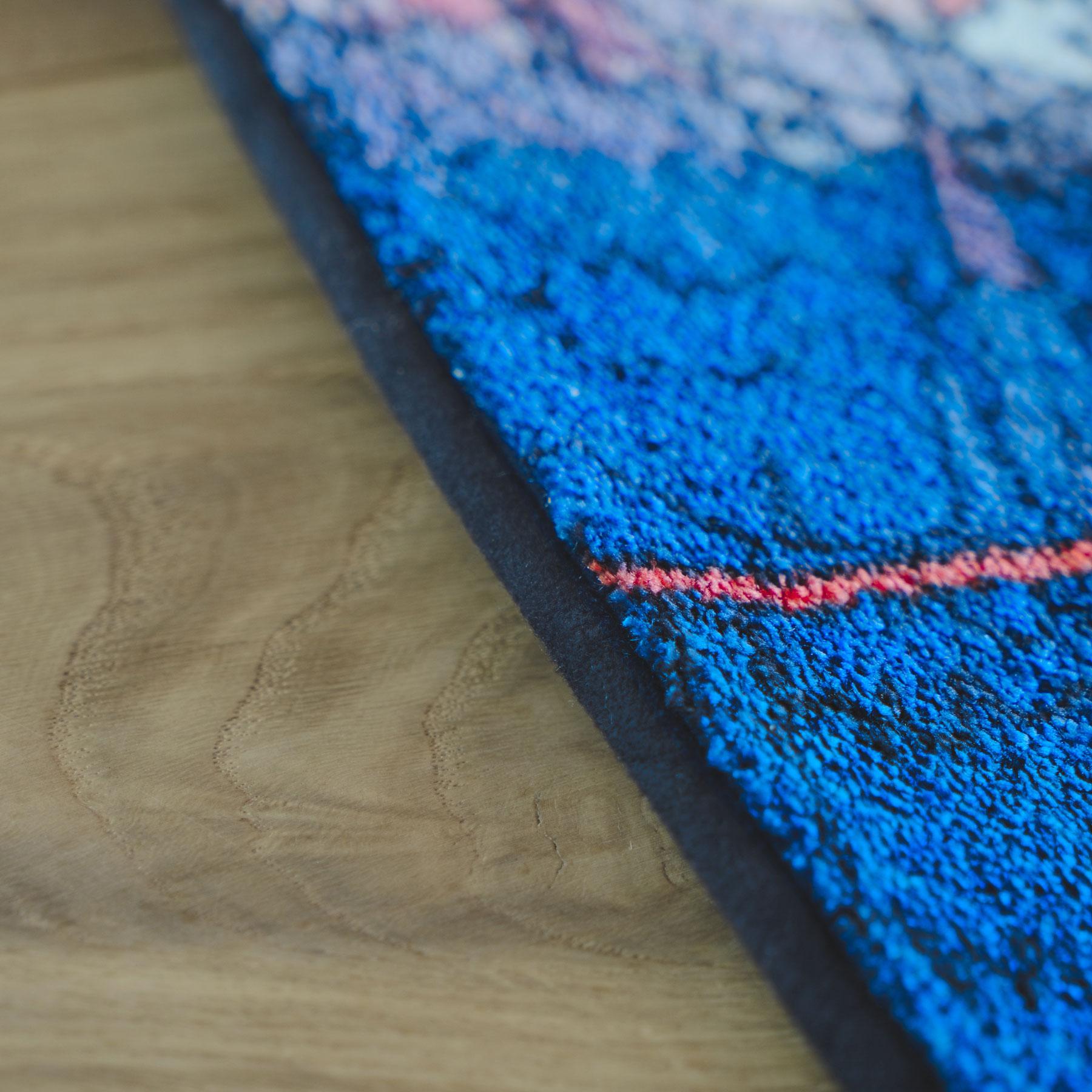 oNiric 002 phigital art revolution on Rug from Furnigible by Alessandro Brunello In Distressed Condition For Sale In Verona, IT