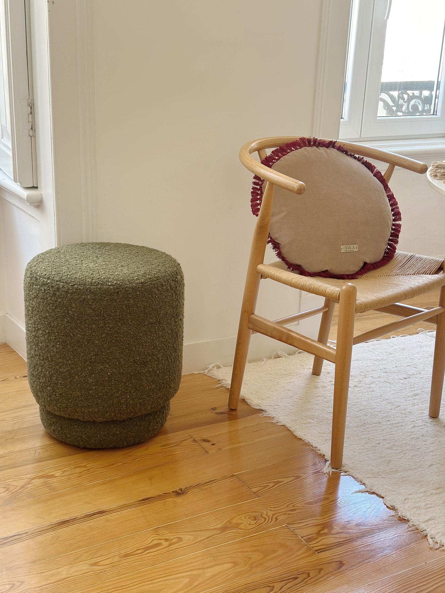 Organique ONIX II Organic Pouf Modernity Ottoman en bouclé vert sec en vente