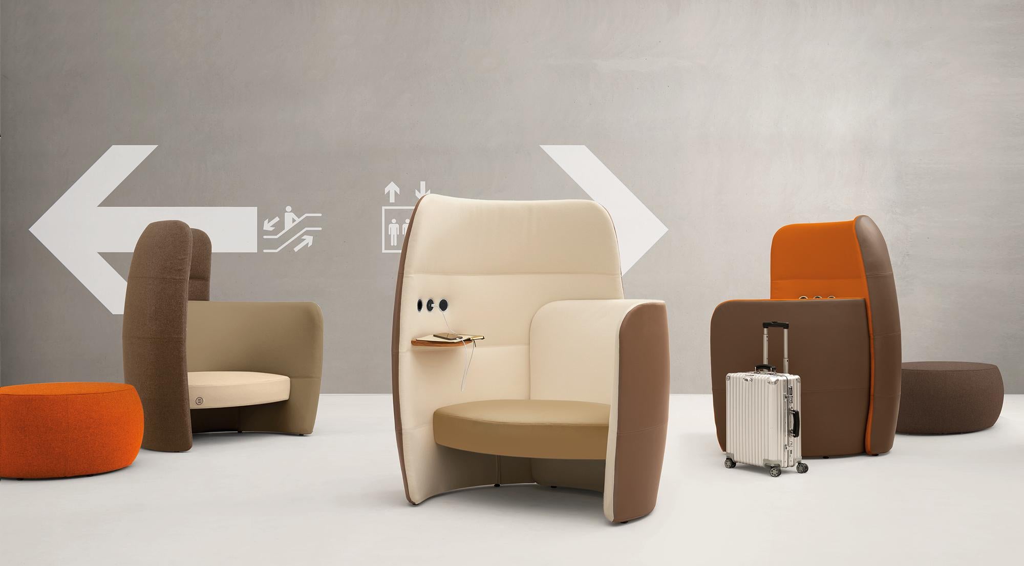 Sillón Only Ju Relax con repisa de roble y toma USB by Quinti Sedute en Nuevo estado para la venta en Geneve, CH