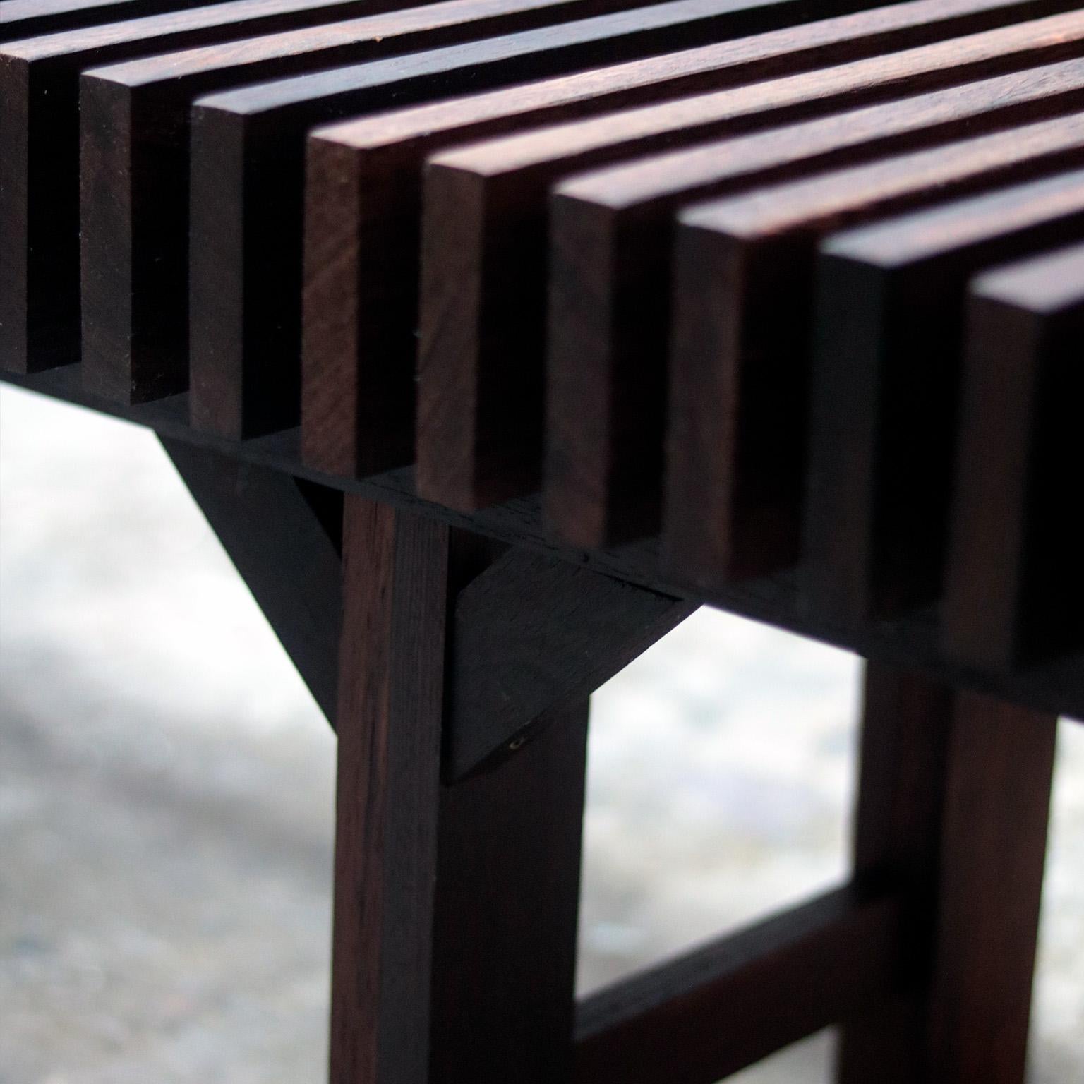 Fatto a mano Panca Onmyōdō in legno marrone scuro in vendita