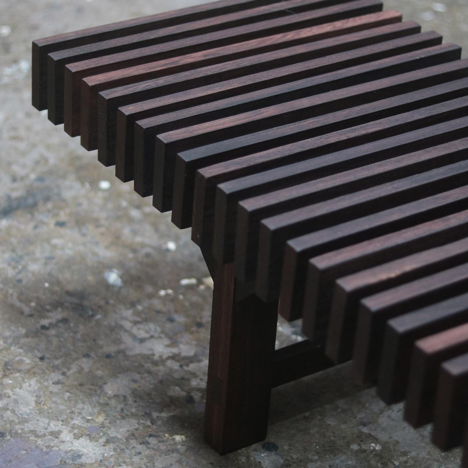 Panca Onmyōdō in legno marrone scuro In condizioni Nuovo in vendita a Toronto, Ontario