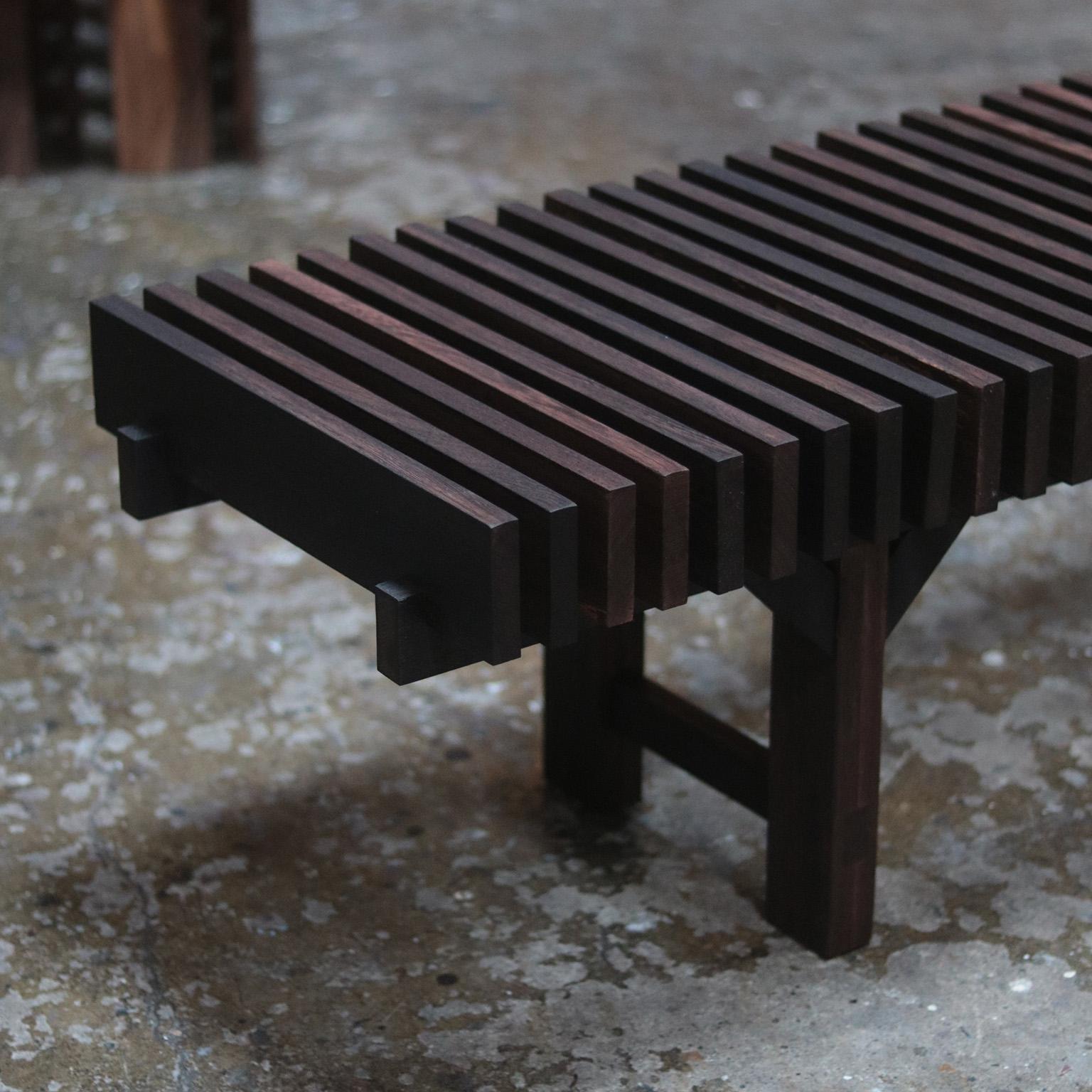 XXI secolo e contemporaneo Panca Onmyōdō in legno marrone scuro in vendita