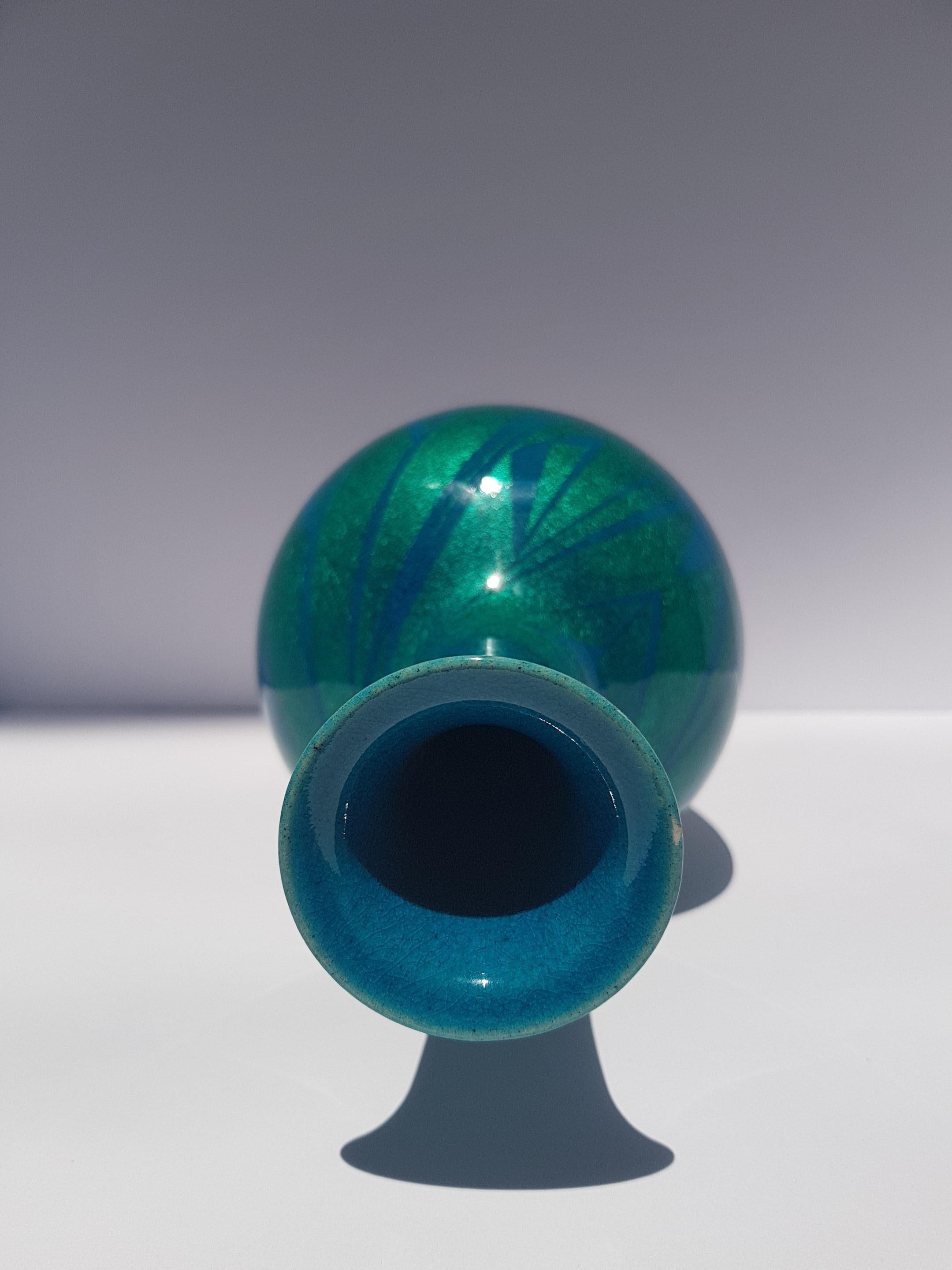 ONO HAKUKO Vase en céramique Japon Arita Vaisseau en porcelaine Yuri-Kinsai Japon Or en vente 6
