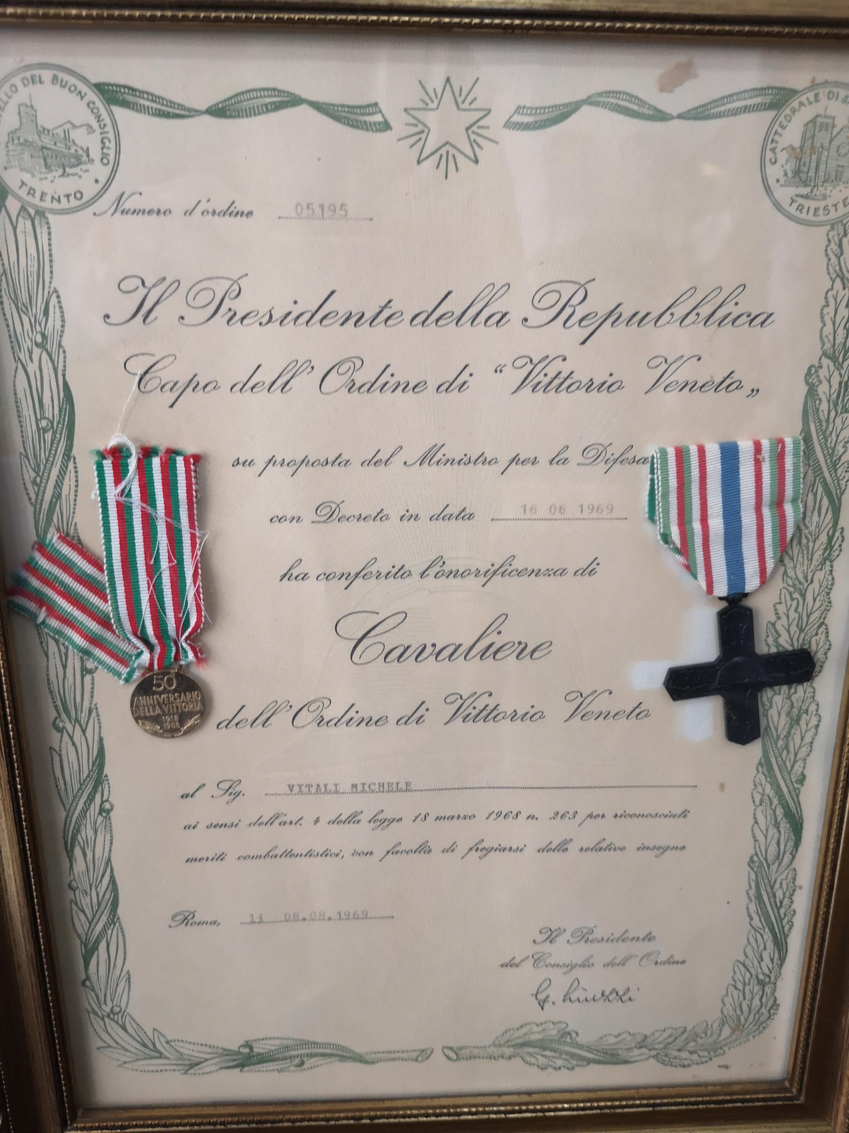 Honored Knight of the Order of Vittorio Veneto-Medal in 18Kt Gold 750 For Sale 7