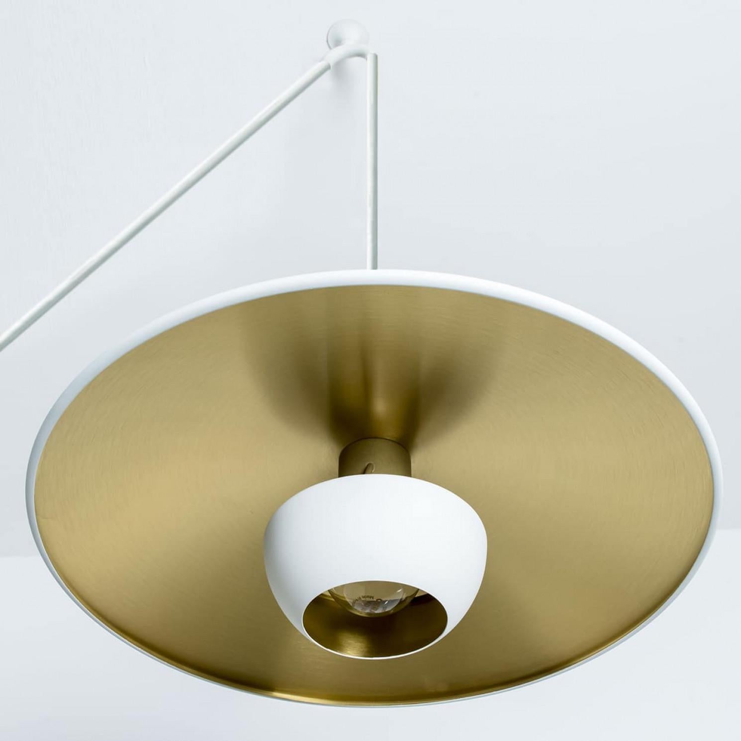 Onos 40 Double Pull White Brass Pendant Lamp by Florian Schulz, Germany In Good Condition For Sale In Rijssen, NL